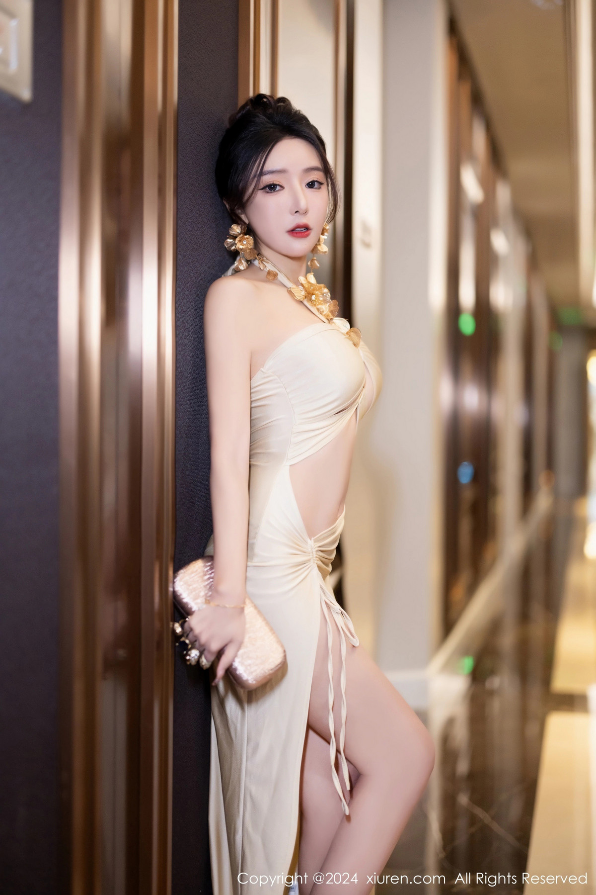 [秀人网] 2024.01.19 No.7991 王馨瑶yanni 长裙美臀  第5张