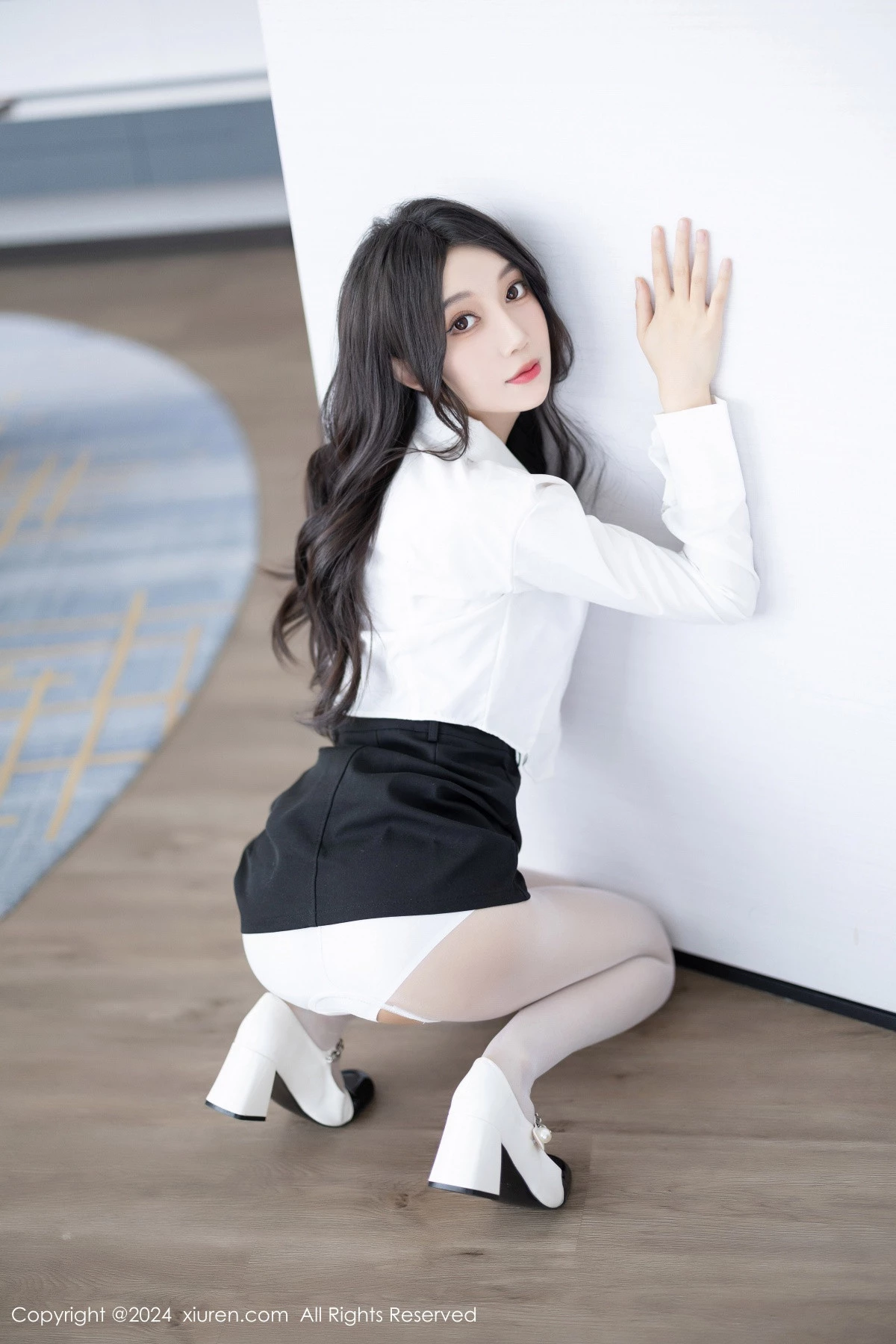 [秀人网] 2024.03.18 No.8247 玥儿玥 丝袜美腿  第44张