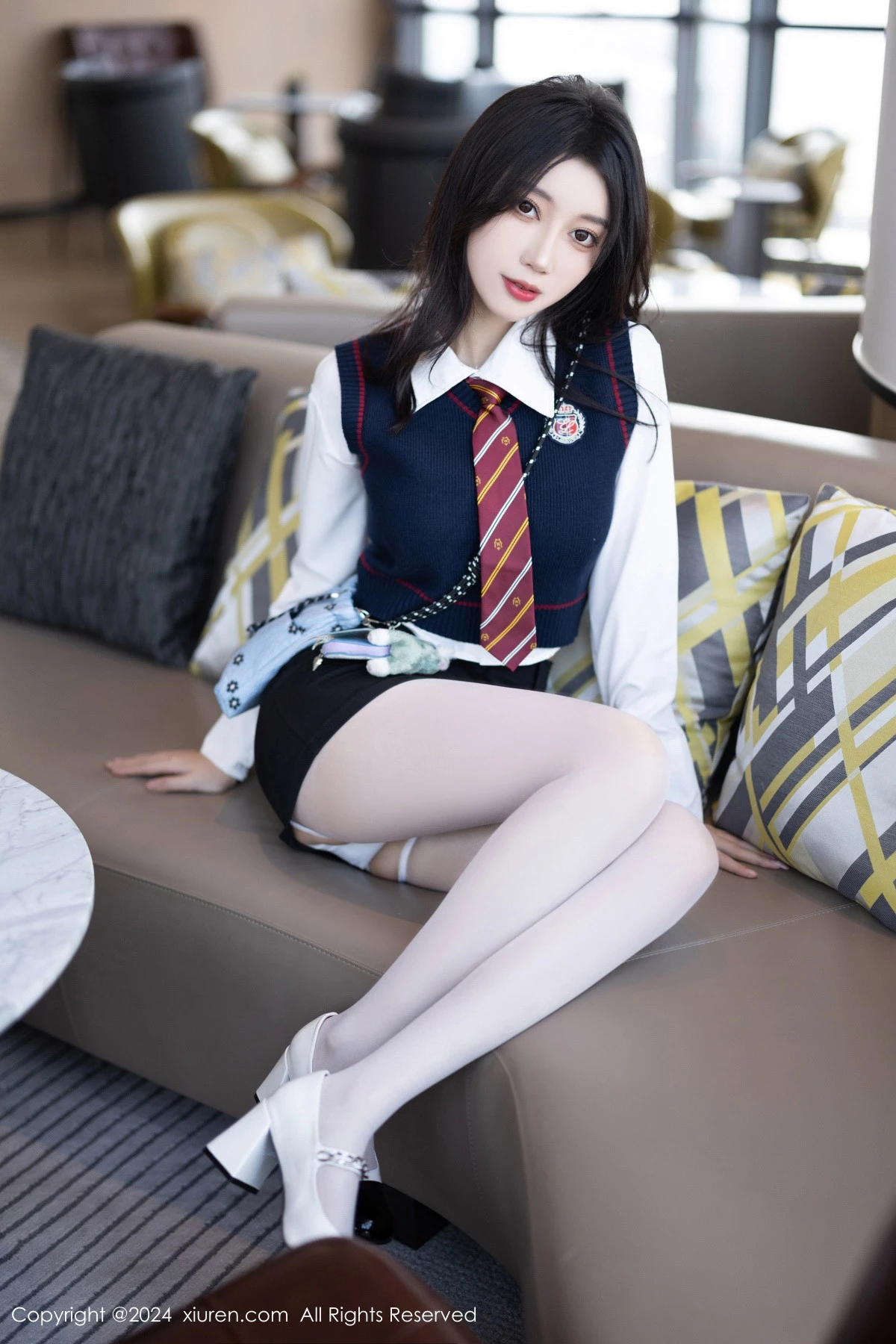 [秀人网] 2024.03.18 No.8247 玥儿玥 丝袜美腿  第11张