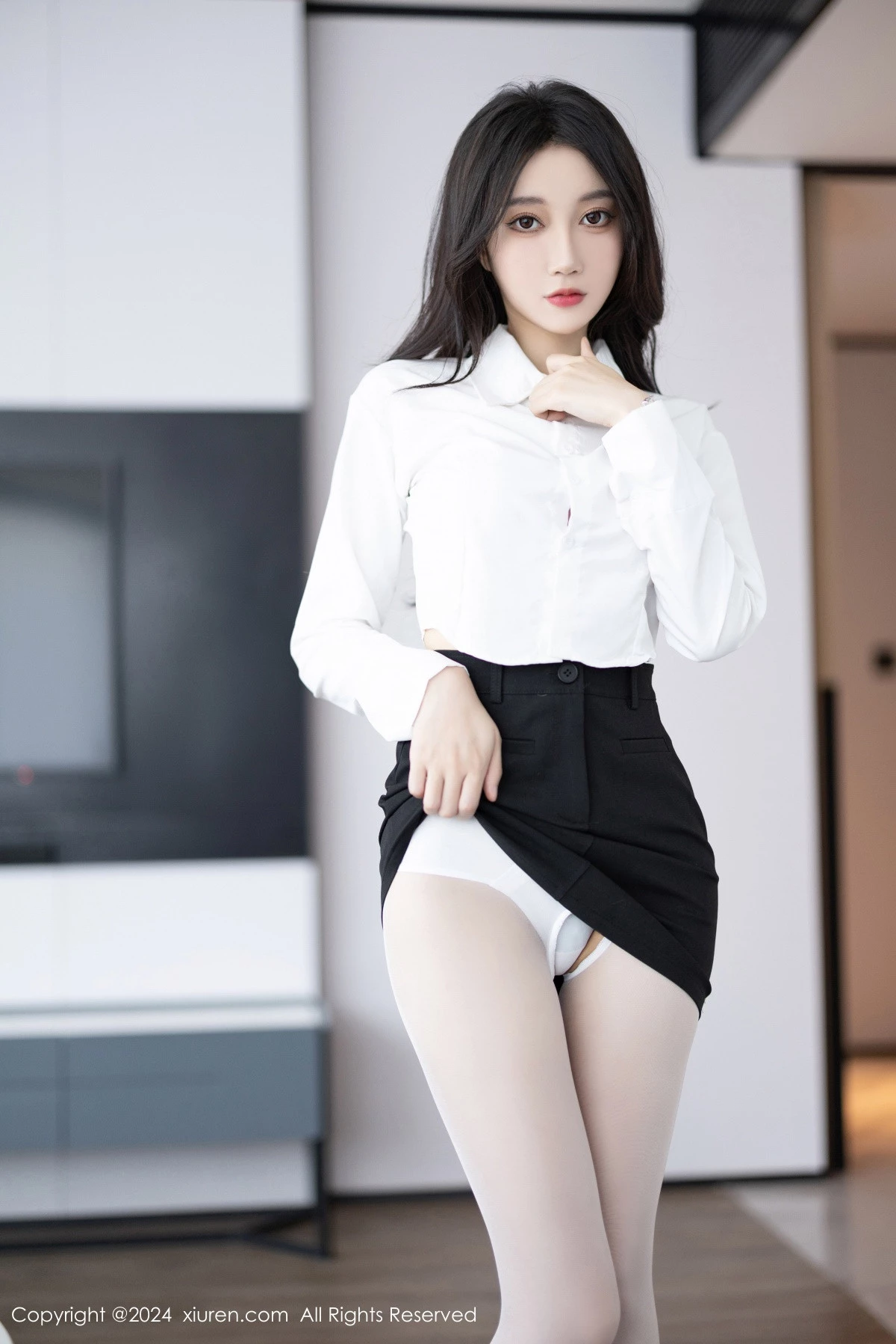 [秀人网] 2024.03.18 No.8247 玥儿玥 丝袜美腿  第34张