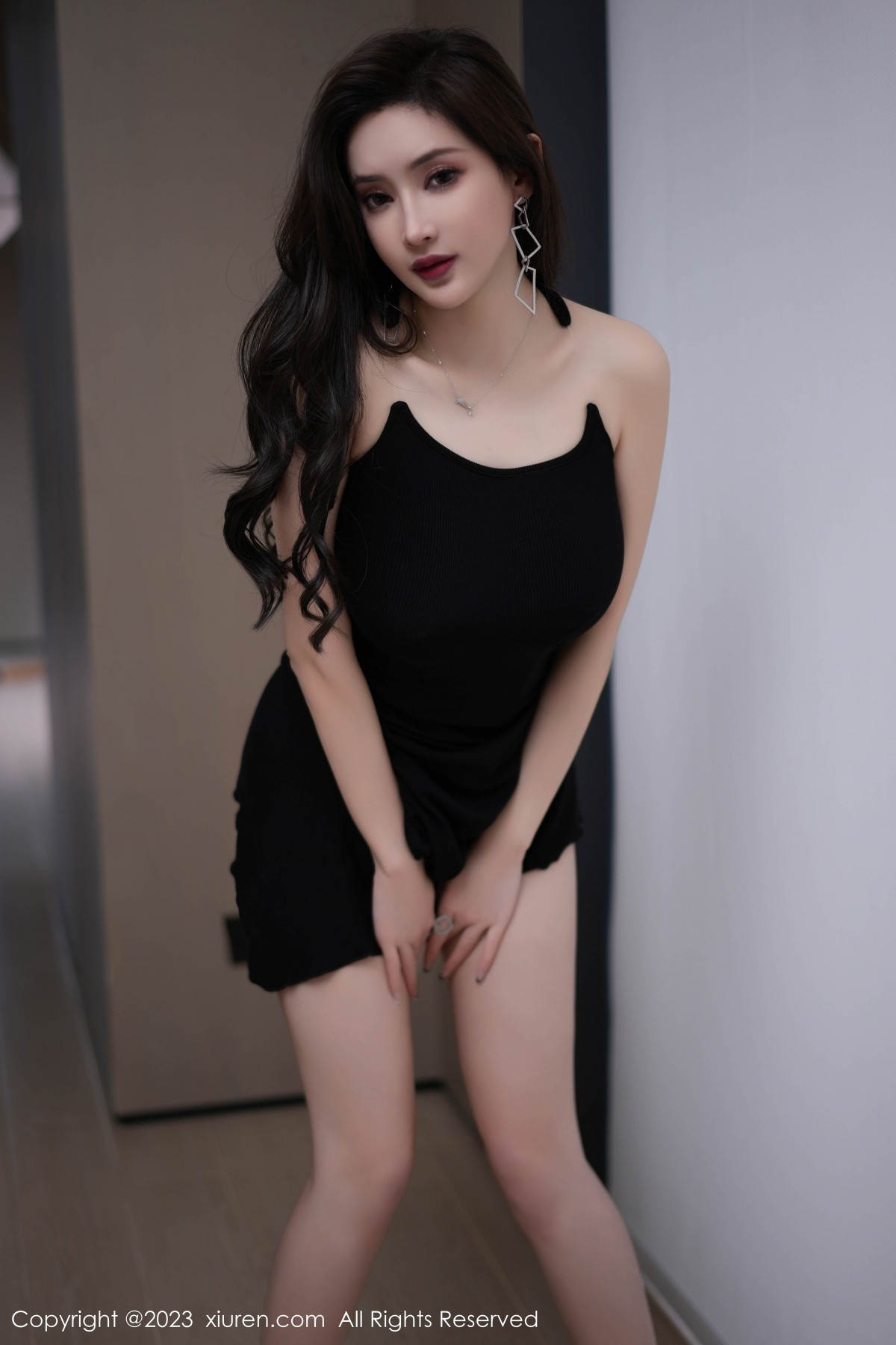 [秀人网] 2023.09.11 No.7367 Carol周妍希 长裙美腿  第19张