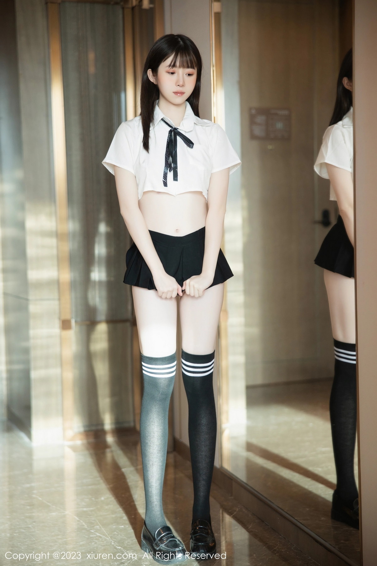 [秀人网] 2023.10.19 No.7534 林悠悠 清纯美腿  第5张
