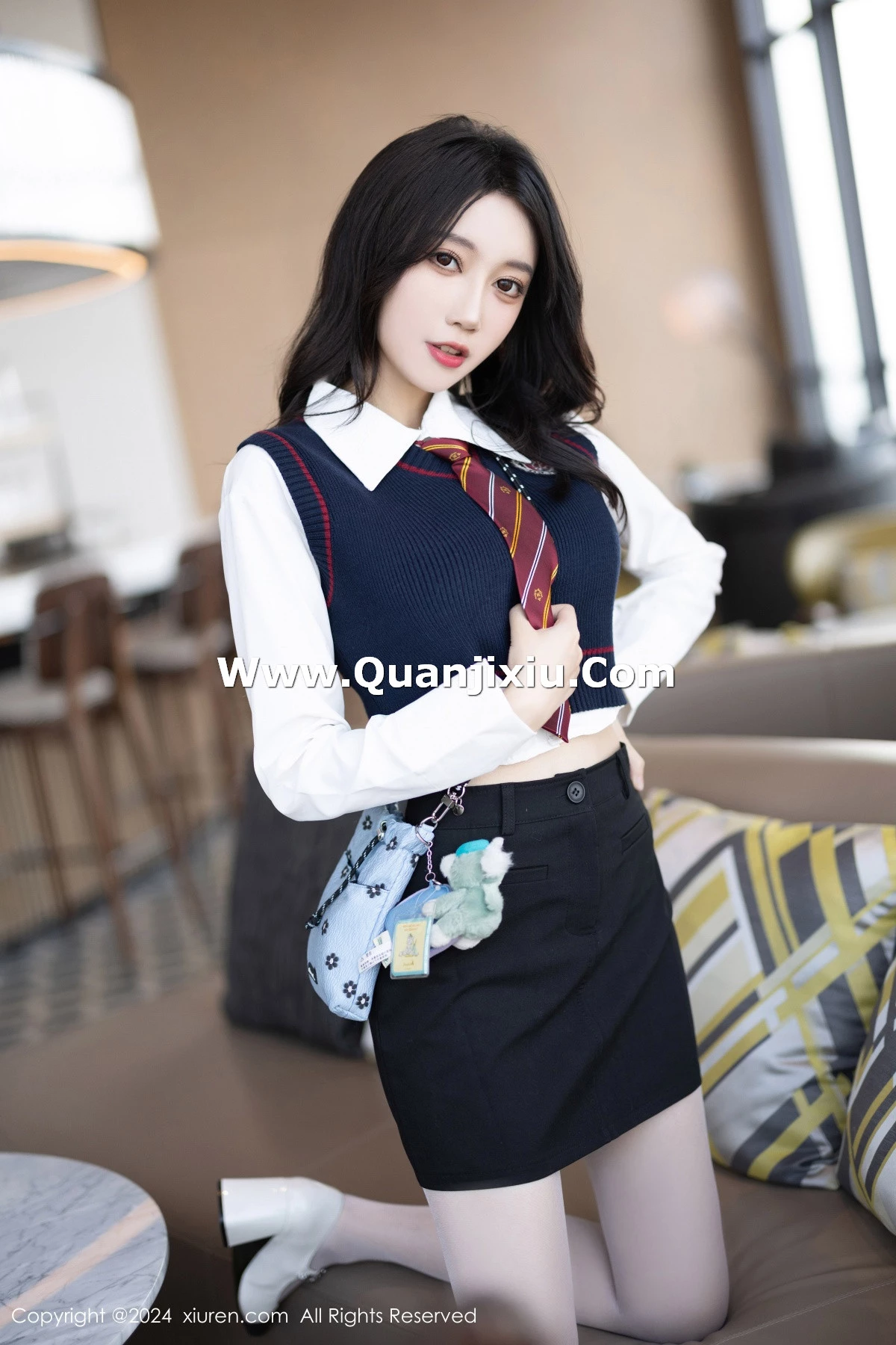 [秀人网] 2024.03.18 No.8247 玥儿玥 丝袜美腿  第14张