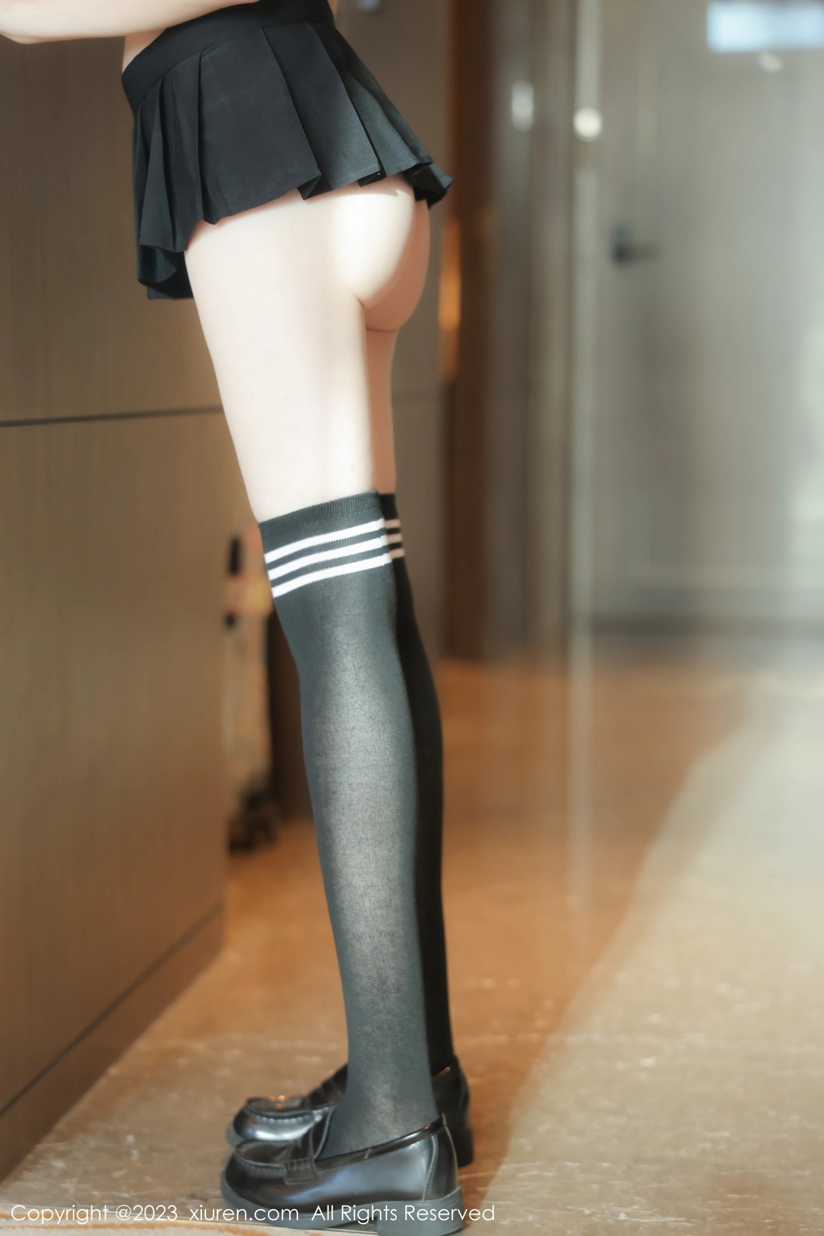 [秀人网] 2023.10.19 No.7534 林悠悠 清纯美腿  第9张
