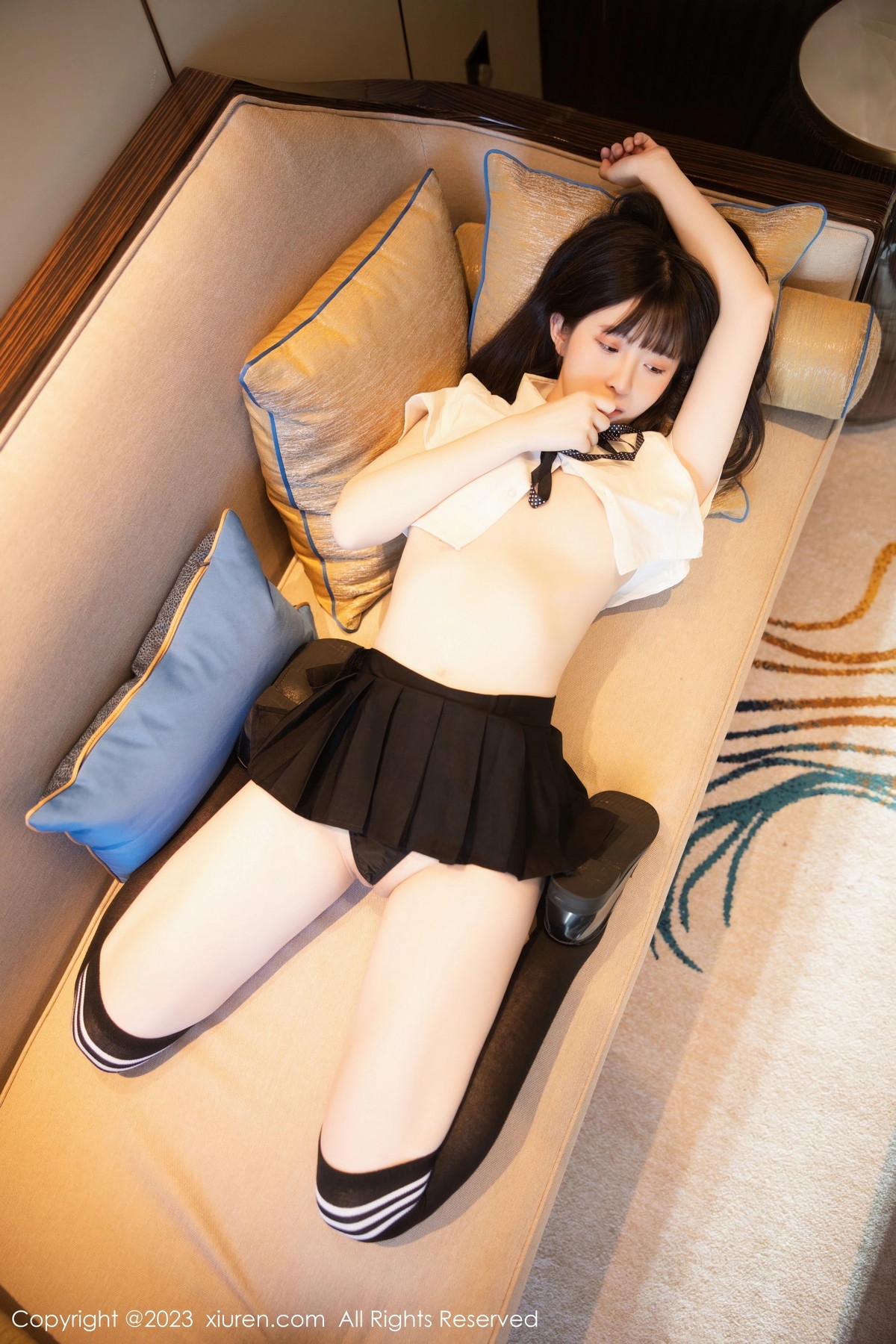 [秀人网] 2023.10.19 No.7534 林悠悠 清纯美腿  第35张