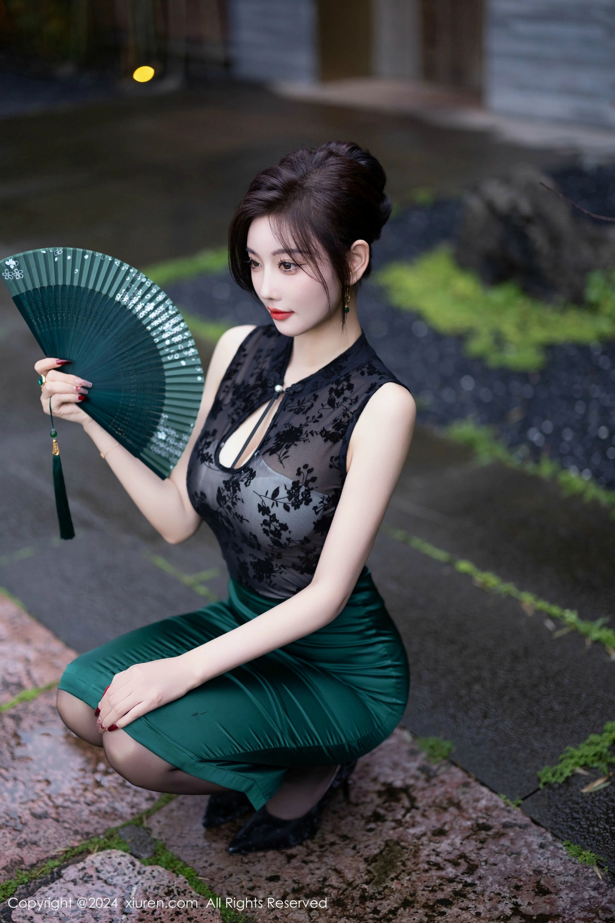 [秀人网] 2024.11.01 No.9384 杨晨晨Yome 黑丝美腿  第18张