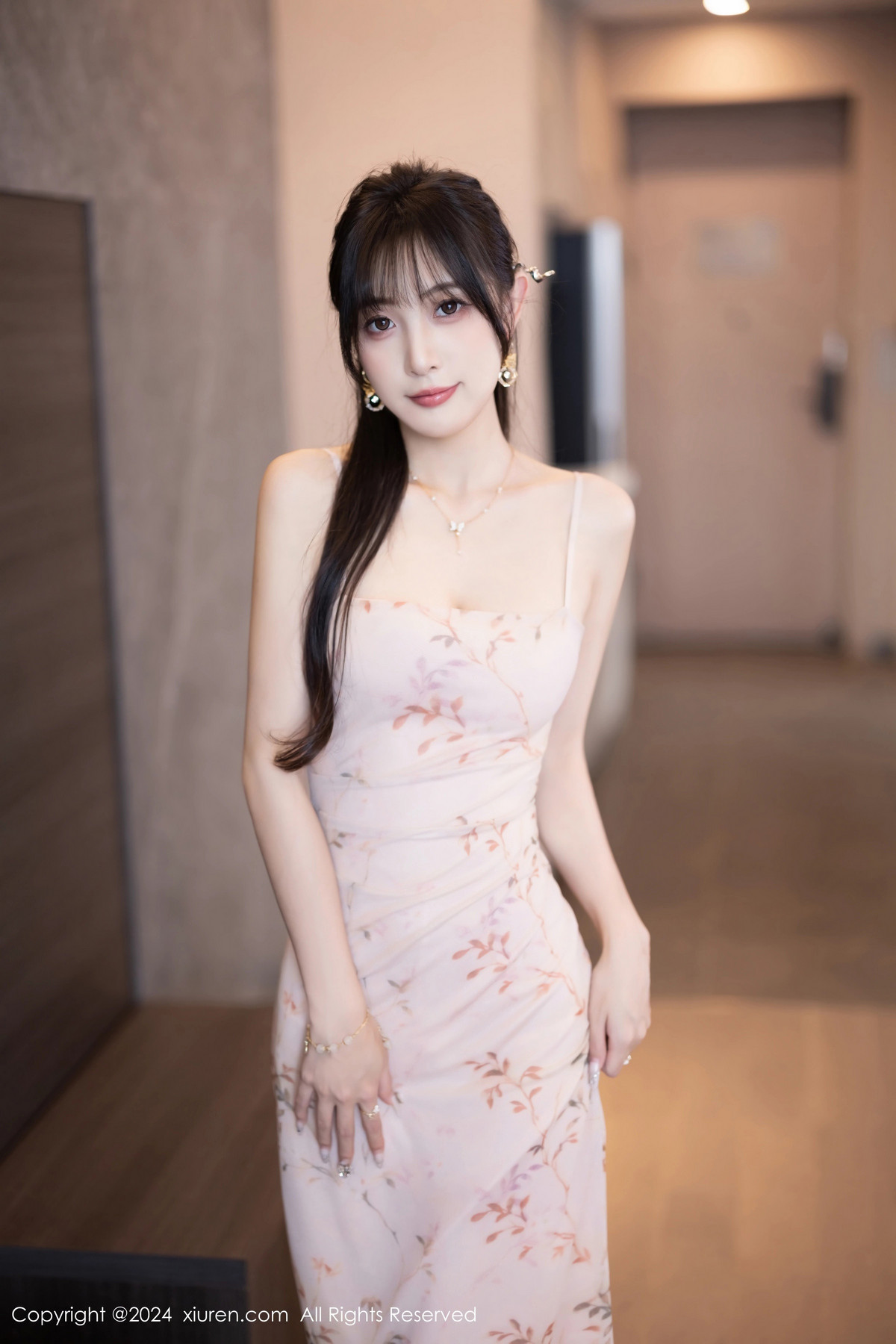 [秀人网] 2024.06.11 No.8682 林星阑 丝袜美腿  第4张