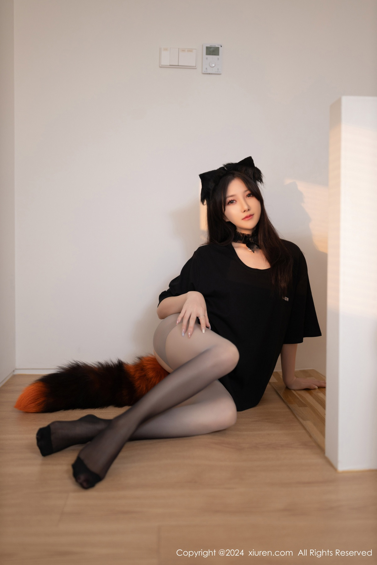 [秀人网] 2024.10.18 No.9314 鱼子酱Fish 美腿黑丝  第4张