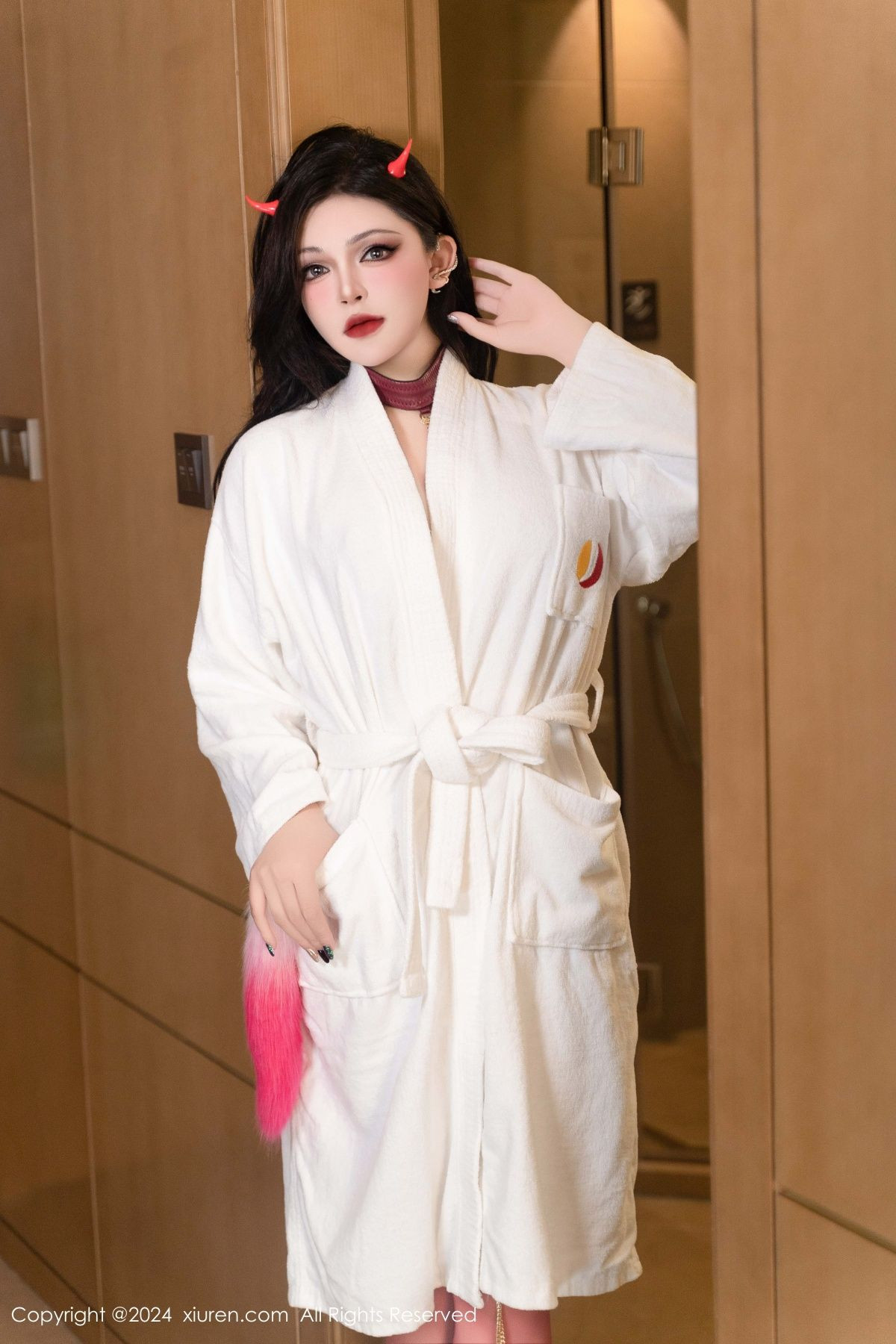[秀人网] 2024.10.28 No.9352 伊丽莎有点白 美臀性感  第6张