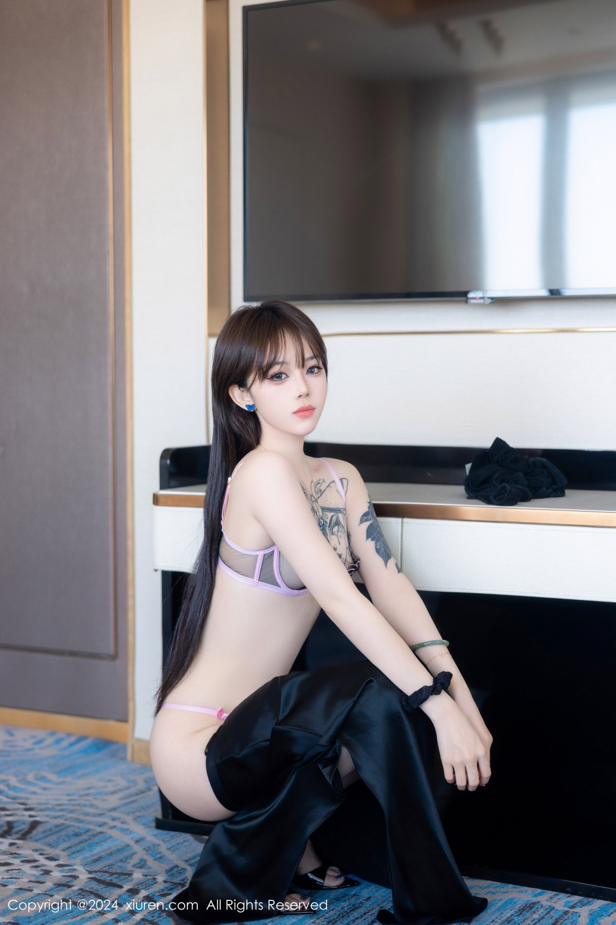 [秀人网] 2024.06.06 No.8661 奶瓶. 美腿性感  第39张