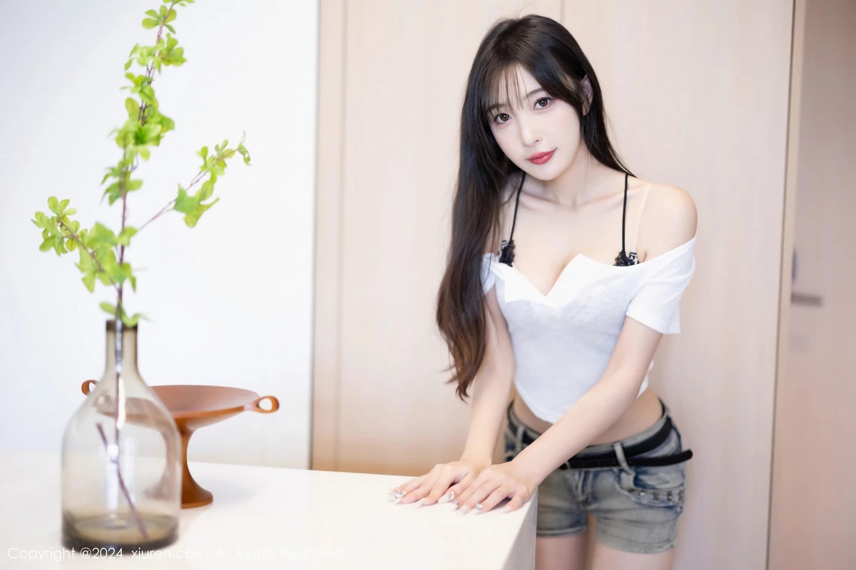 [秀人网] 2024.05.08 No.8504 林星阑 停车场美腿  第18张