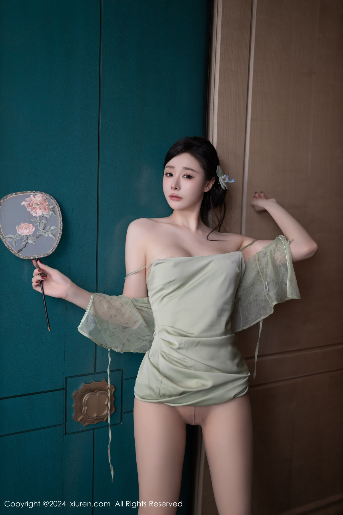 [秀人网] 2024.09.06 No.9124 小逗逗 丝袜美腿  第34张