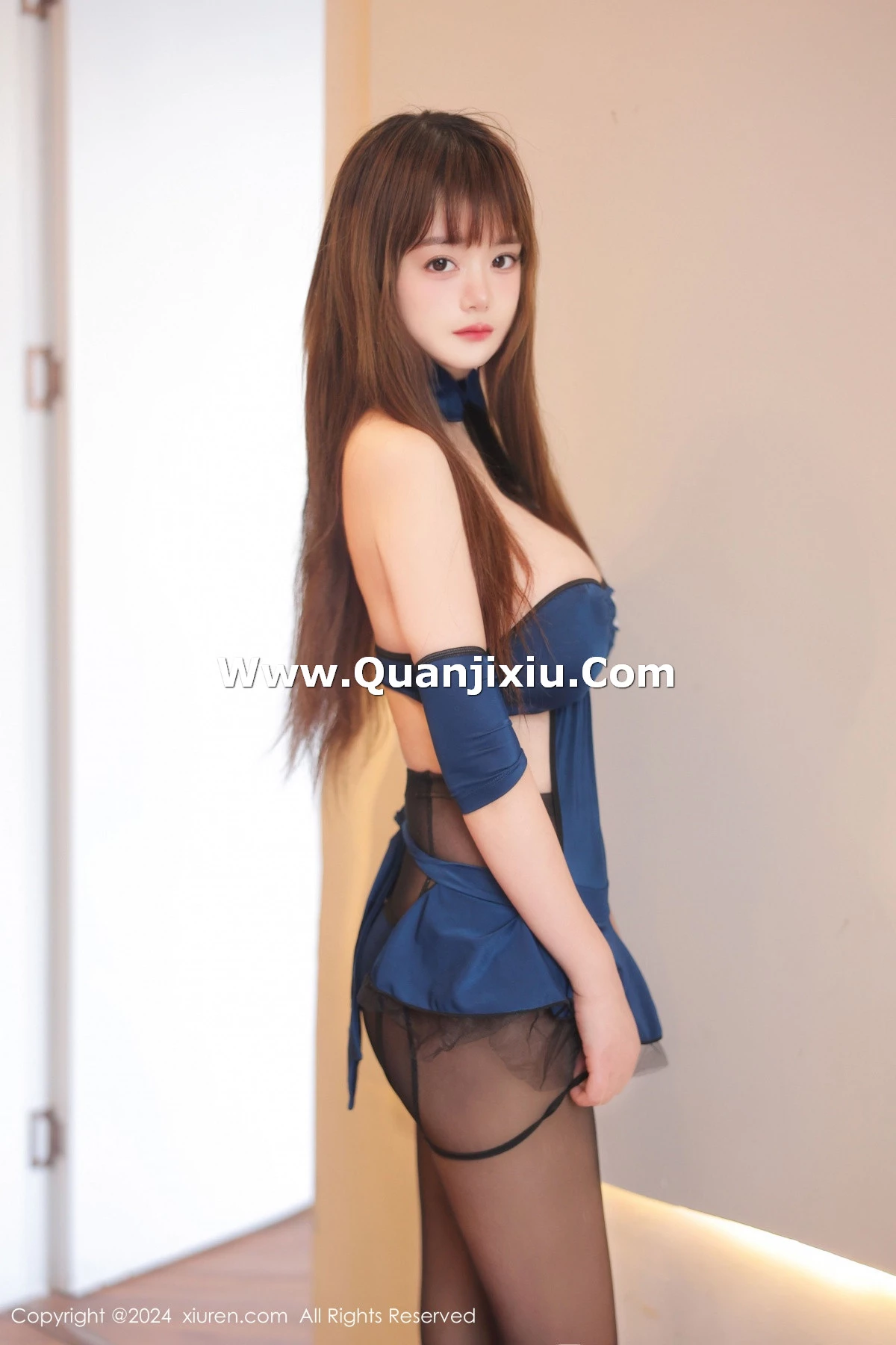 [秀人网] 2024.03.28 No.8304 陈柒柒 黑丝美腿  第5张