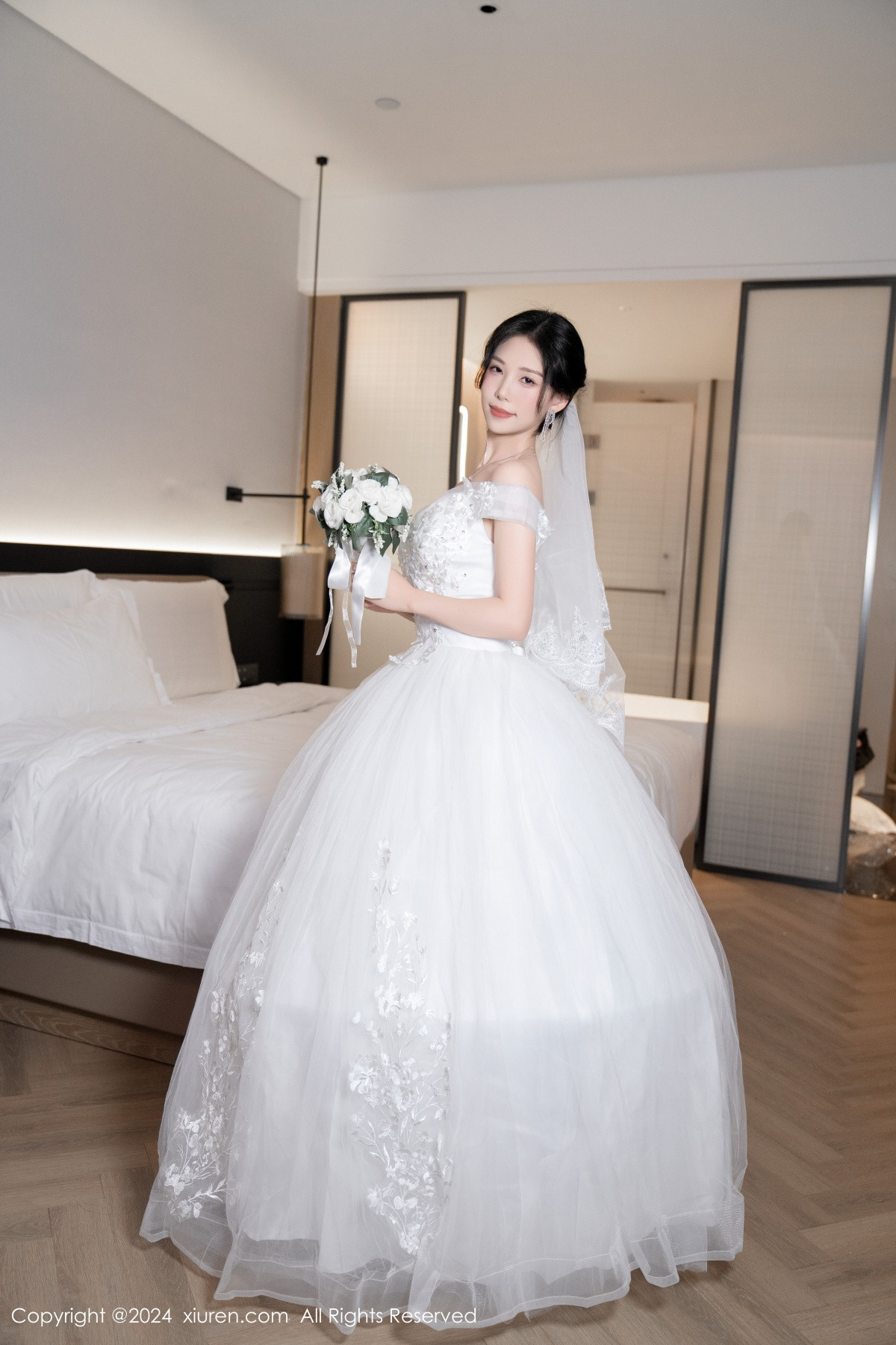 [秀人网] 2024.08.09 No.8998 利世 丝袜美腿  第7张