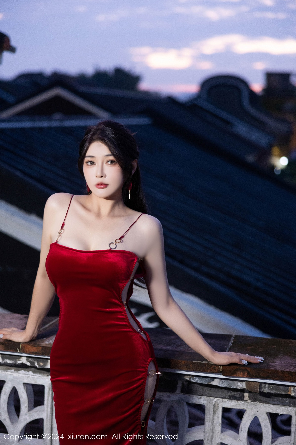 [秀人网] 2024.10.22 No.9327 凯竹Quinn 长裙美腿  第7张
