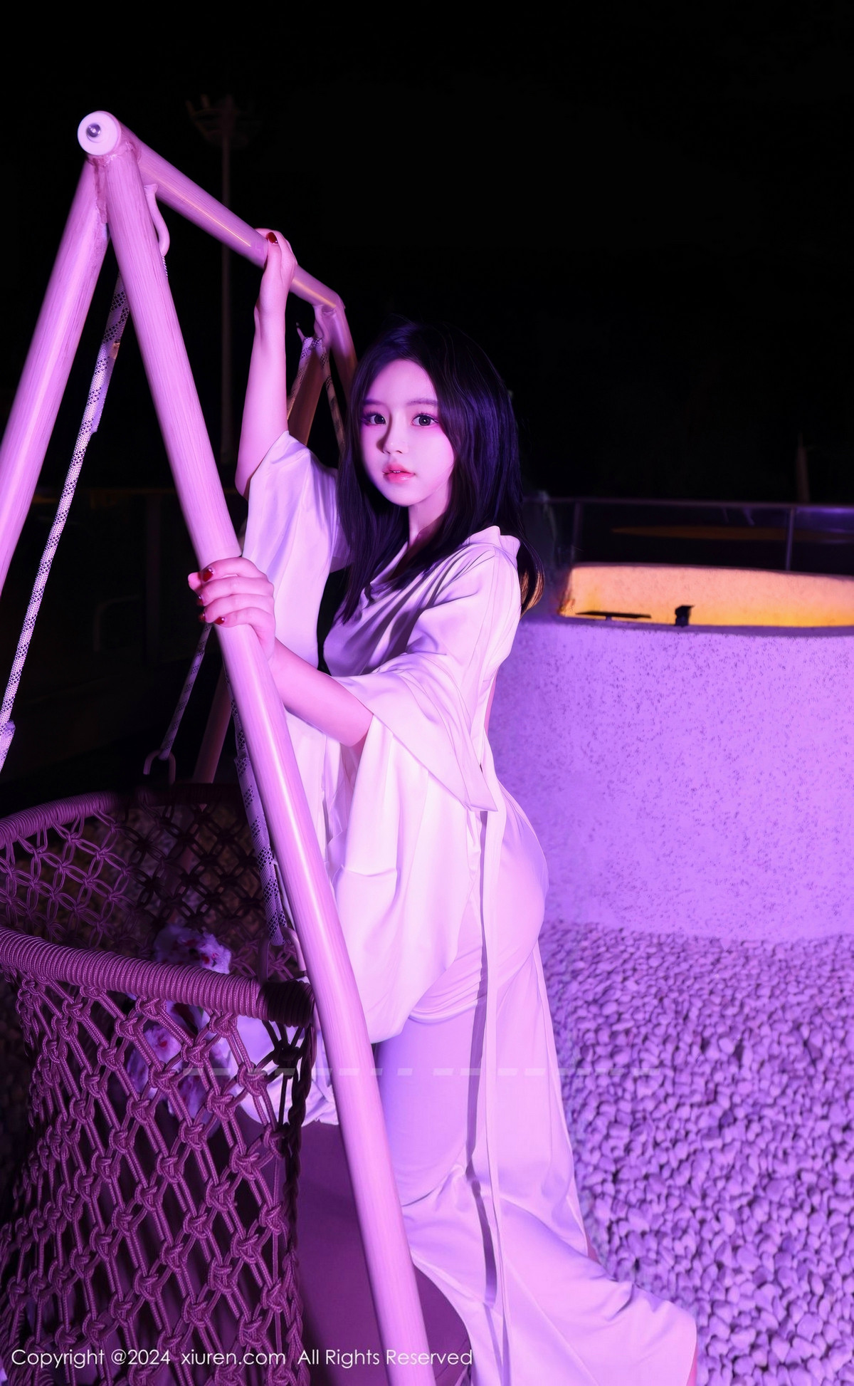 [秀人网] 2024.10.31 No.9376 小薯条nienie 丝袜美腿  第32张