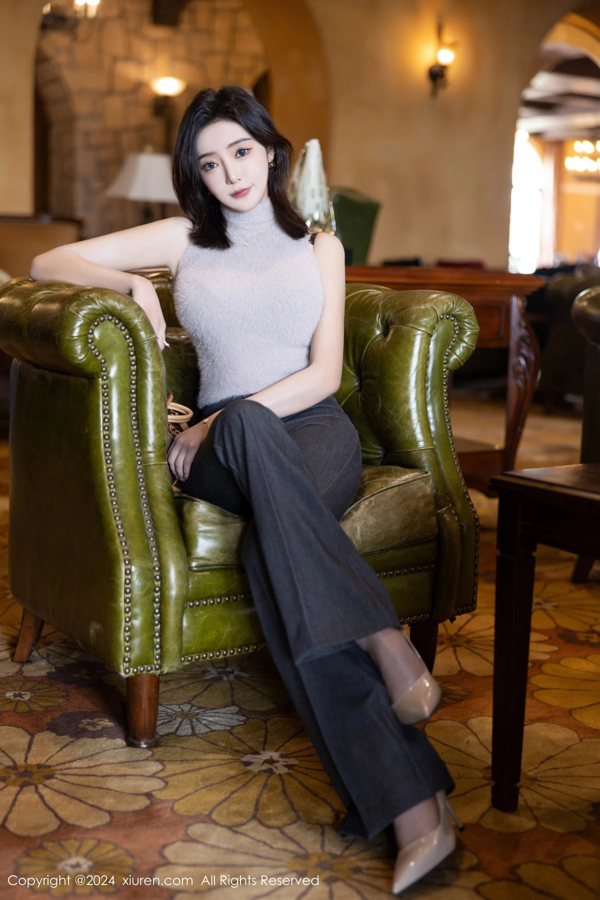 [秀人网] 2024.04.25 No.8451 王馨瑶yanni 黑丝美腿  第9张