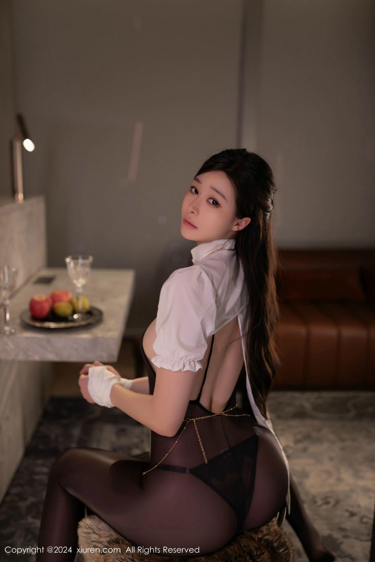[秀人网] 2024.10.25 No.9350 小逗逗 黑丝美腿  第46张