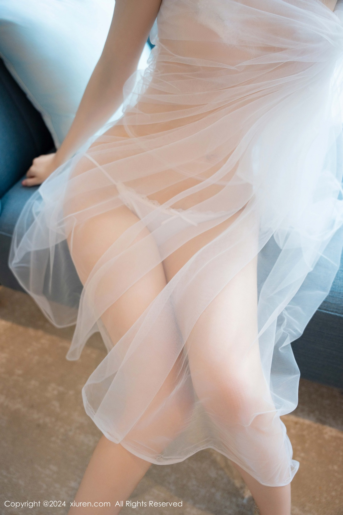 [秀人网] 2024.10.21 No.9318 白芷yy 性感美腿  第22张