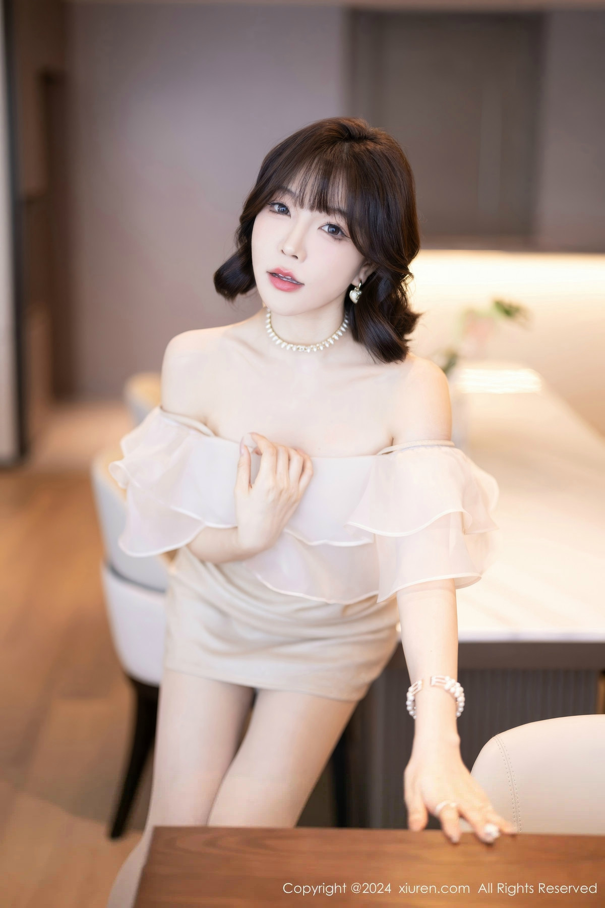 [秀人网] 2024.07.25 No.8917 徐莉芝Booty 丝袜美腿  第25张