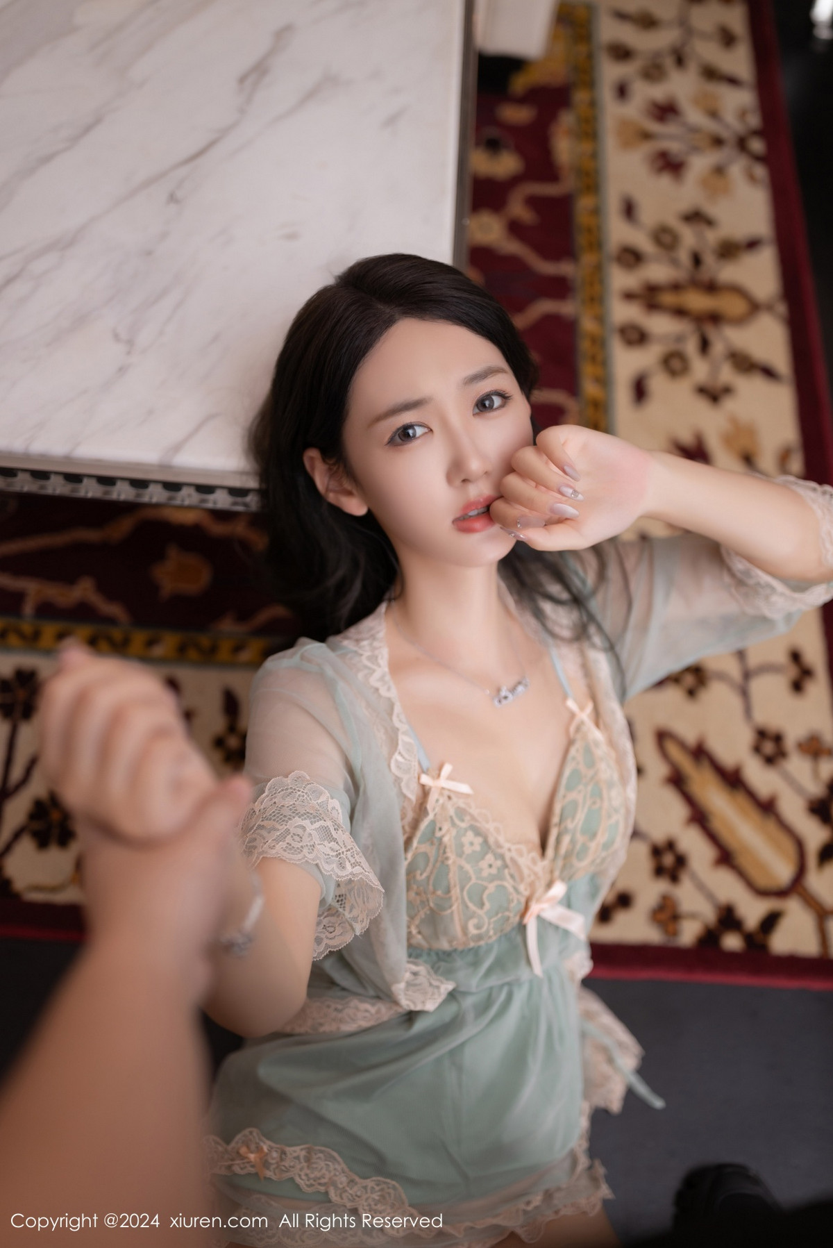 [秀人网] 2024.08.26 No.9069 唐安琪 丝袜美腿  第29张