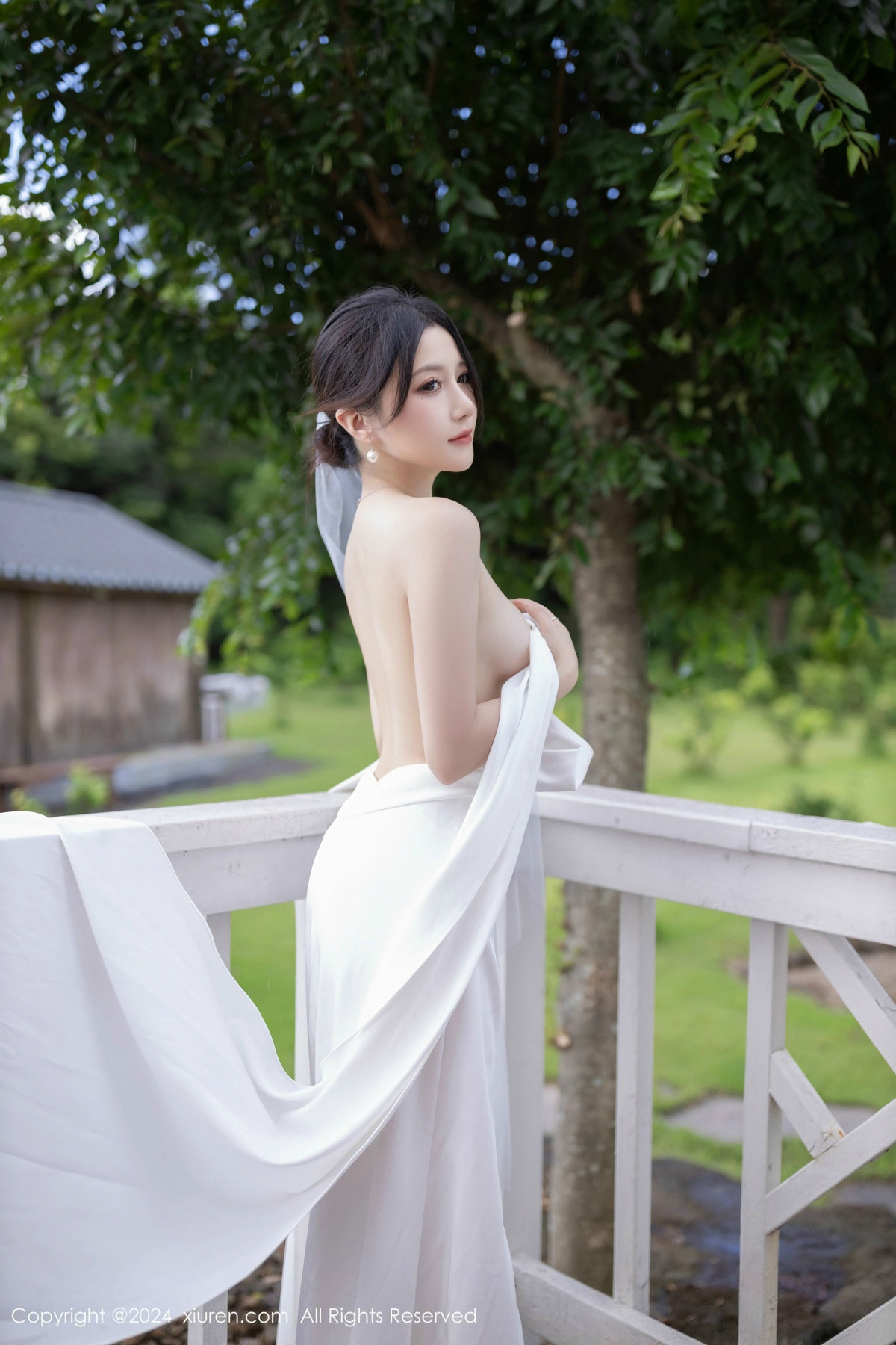 [秀人网] 2024.11.01 No.9387 鱼子酱Fish 丝袜美腿  第36张