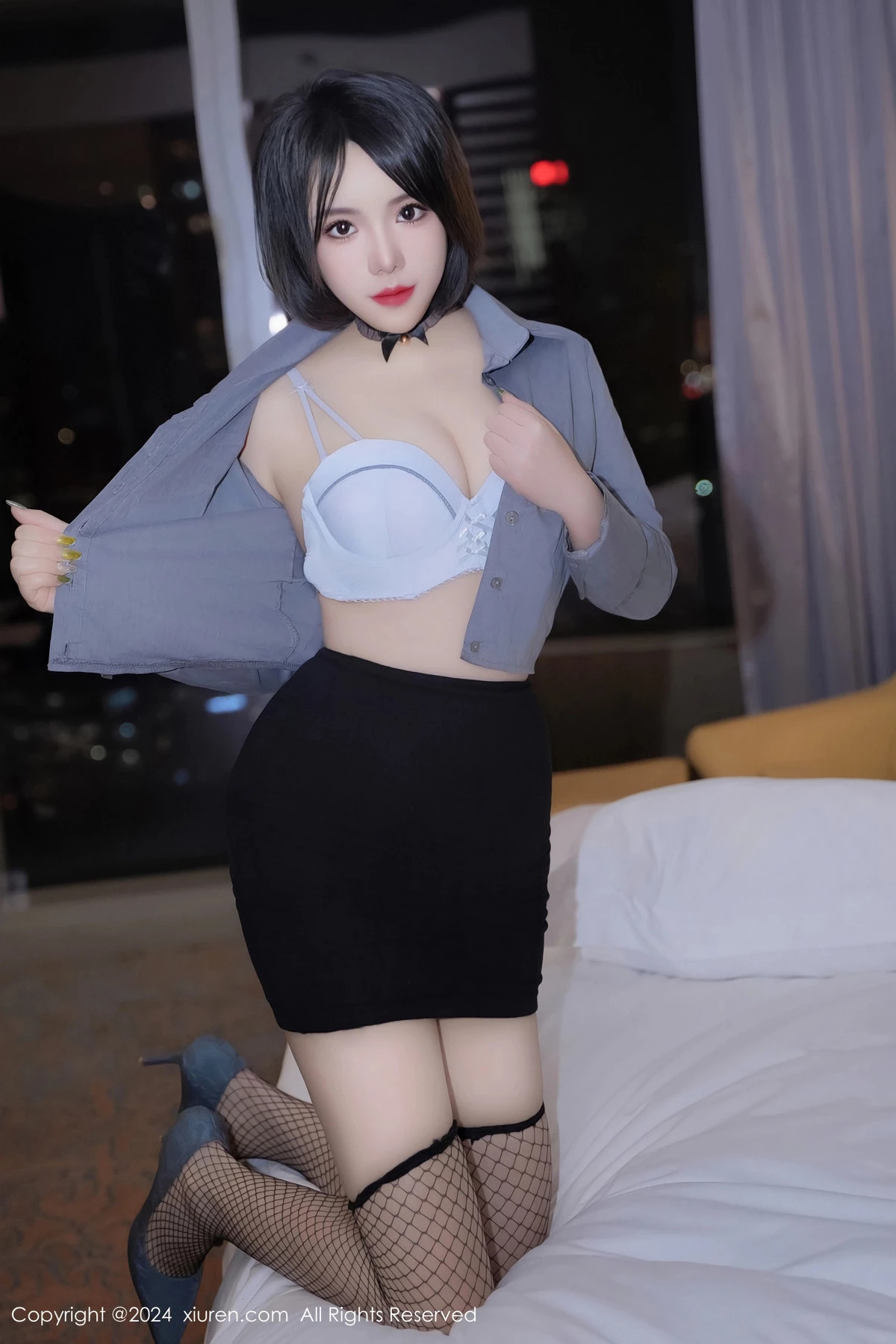 [秀人网] 2024.04.23 No.8435 陆萱雅 黑丝美腿  第23张