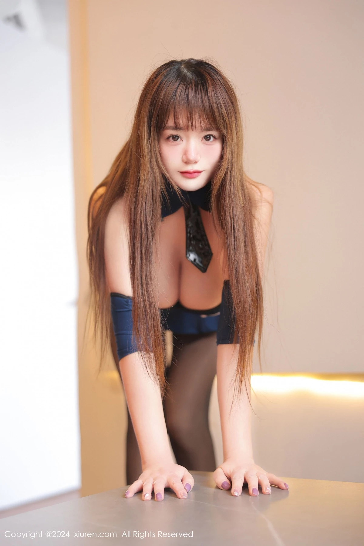 [秀人网] 2024.03.28 No.8304 陈柒柒 黑丝美腿  第9张