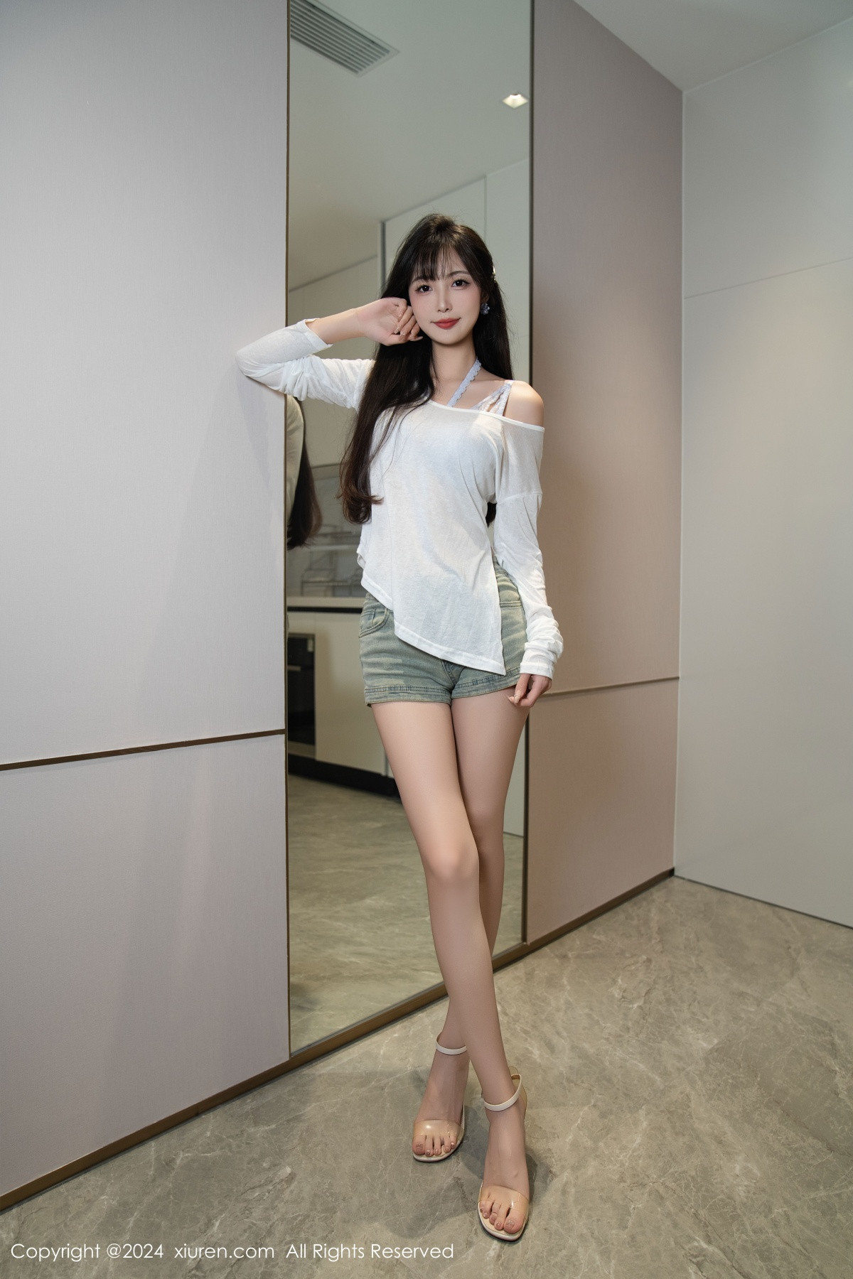 [秀人网] 2024.09.26 No.9215 林星阑 美腿性感  第7张