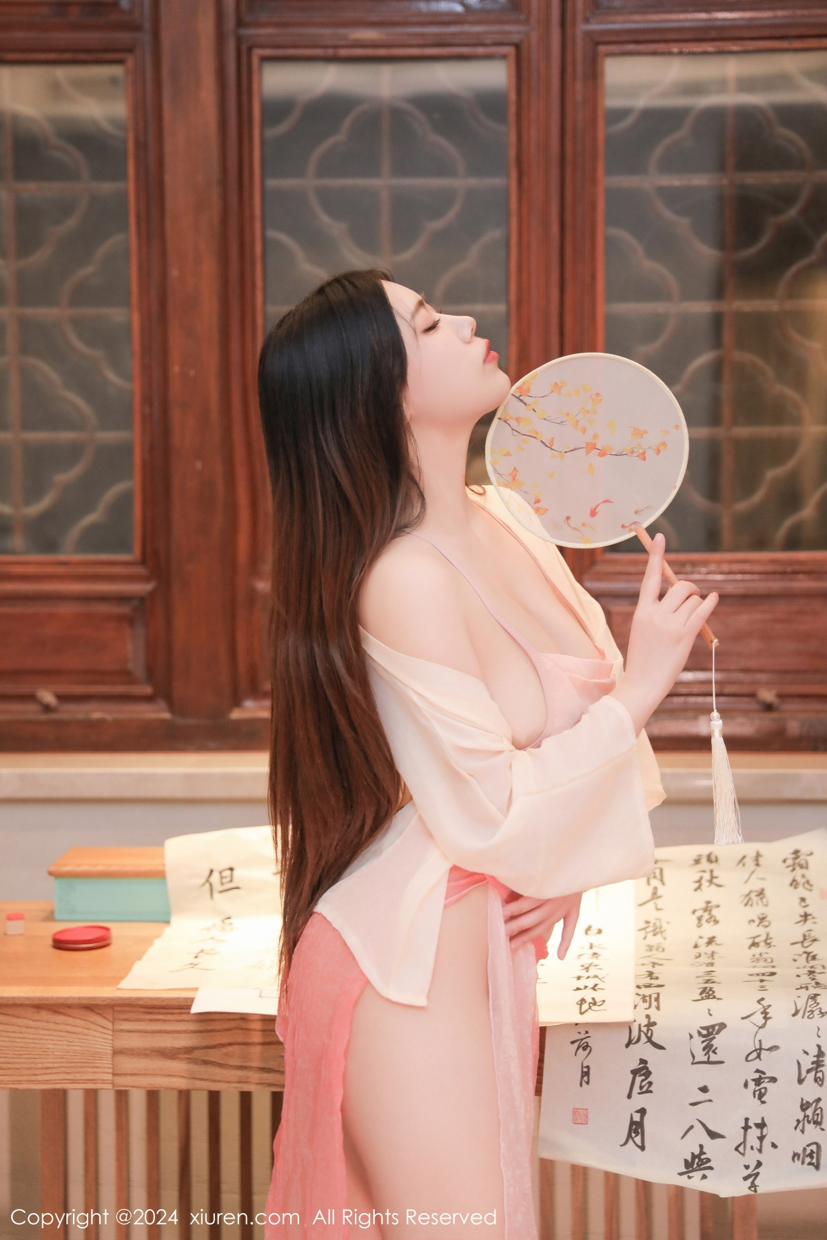 [秀人网] 2024.08.20 No.9040 蛋蛋宝 妩媚美腿  第17张