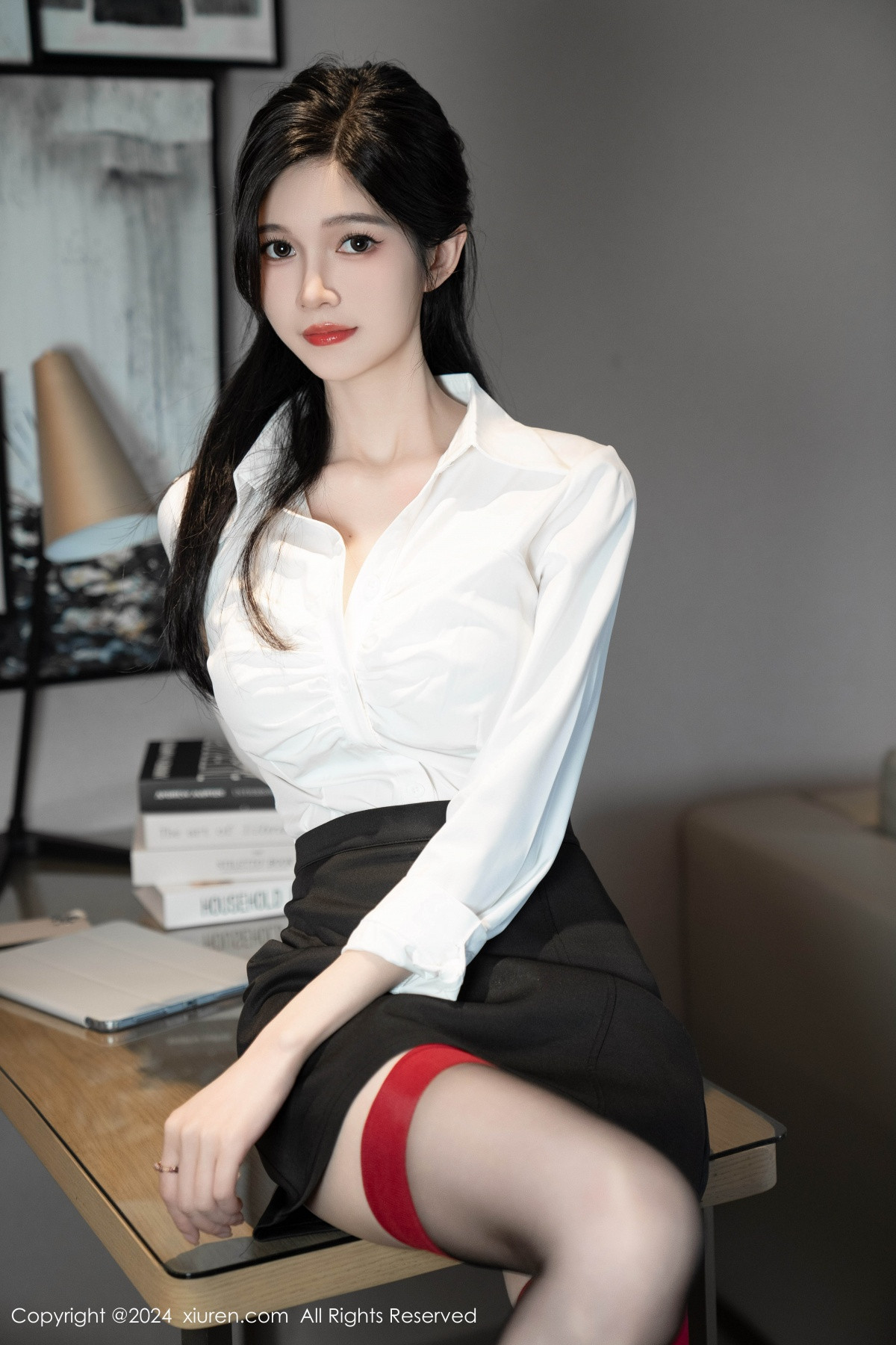 [秀人网] 2024.06.13 No.8697 程程程- 黑丝美腿  第21张