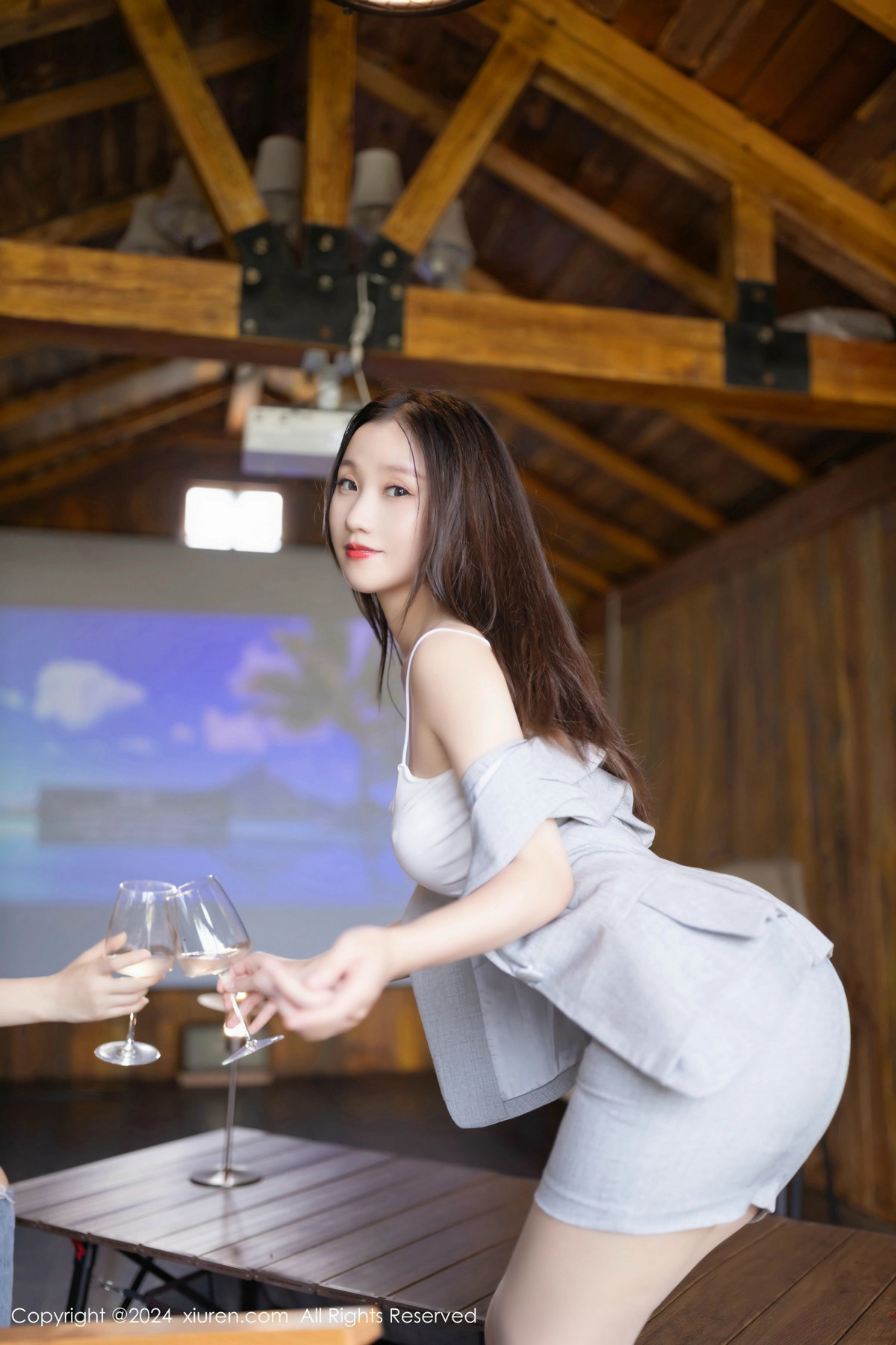 [秀人网] 2024.11.20 No.9474 杏子Yada 丝袜美腿  第15张