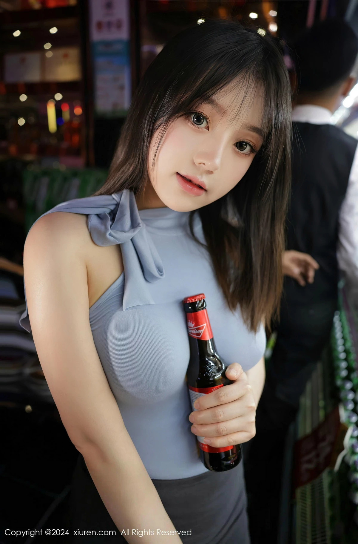 [秀人网] 2024.04.16 No.8402 豆瓣酱 美腿黑丝  第15张