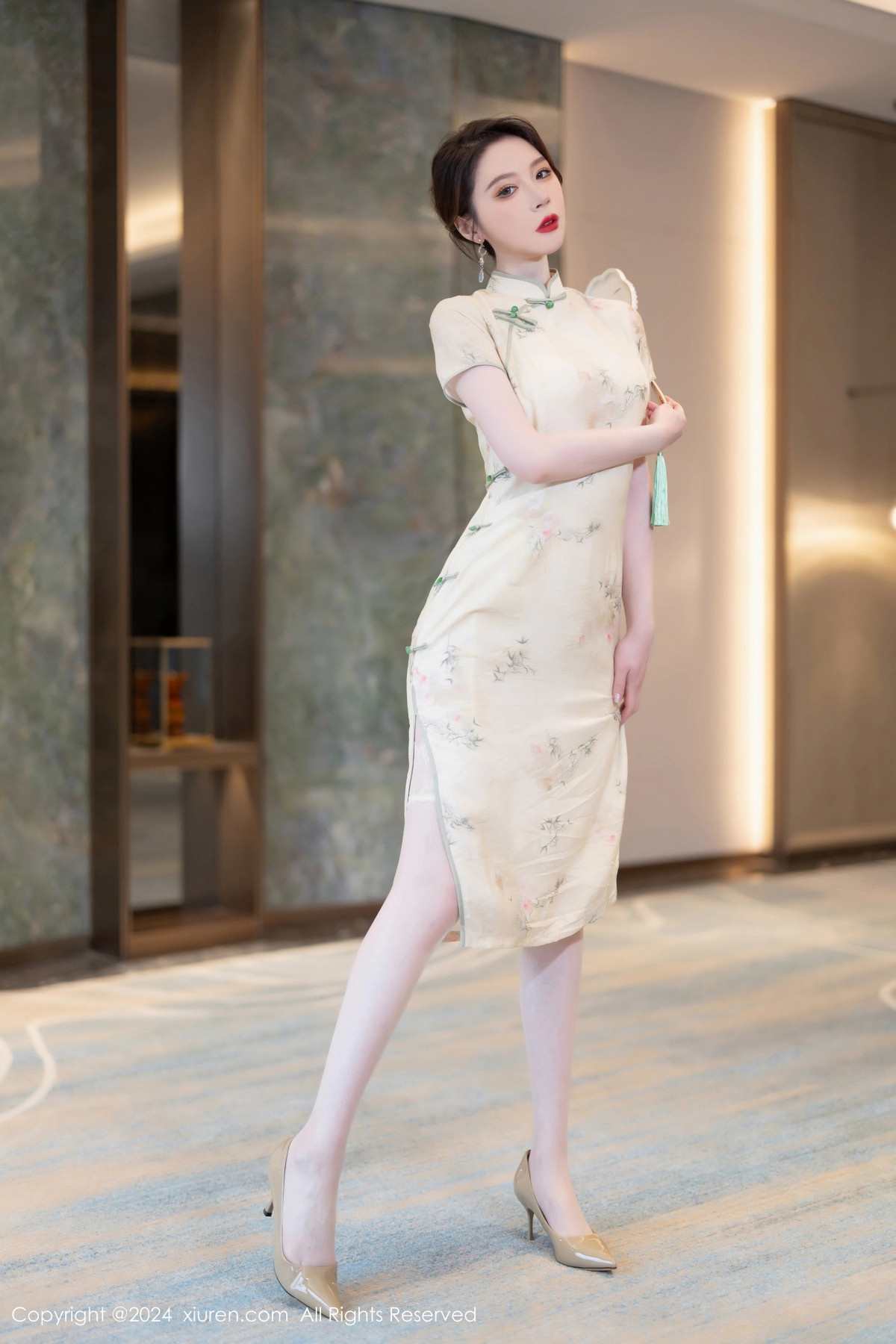 [秀人网] 2024.05.07 No.8497 梦心玥 丝袜美腿  第14张
