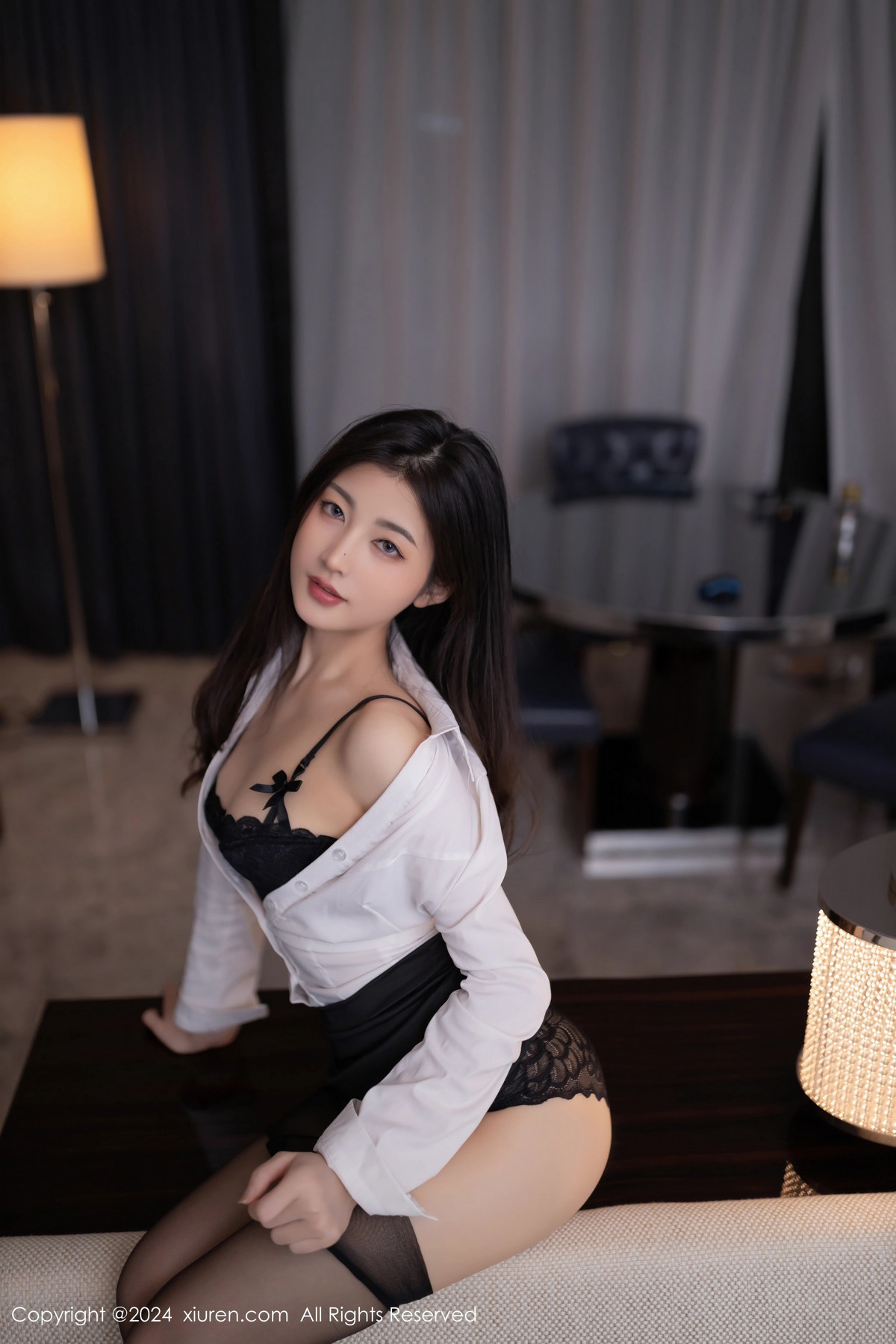 [秀人网] 2024.07.09 No.8830 鱼尾fish 黑丝美腿  第26张