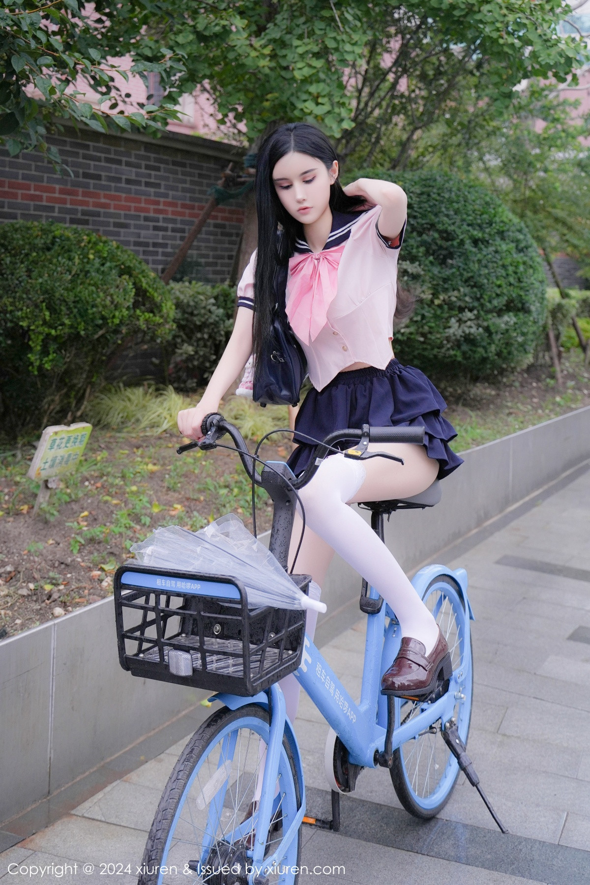 [秀人网] 2024.09.27 No.9224 Erikaki 丝袜美腿  第64张