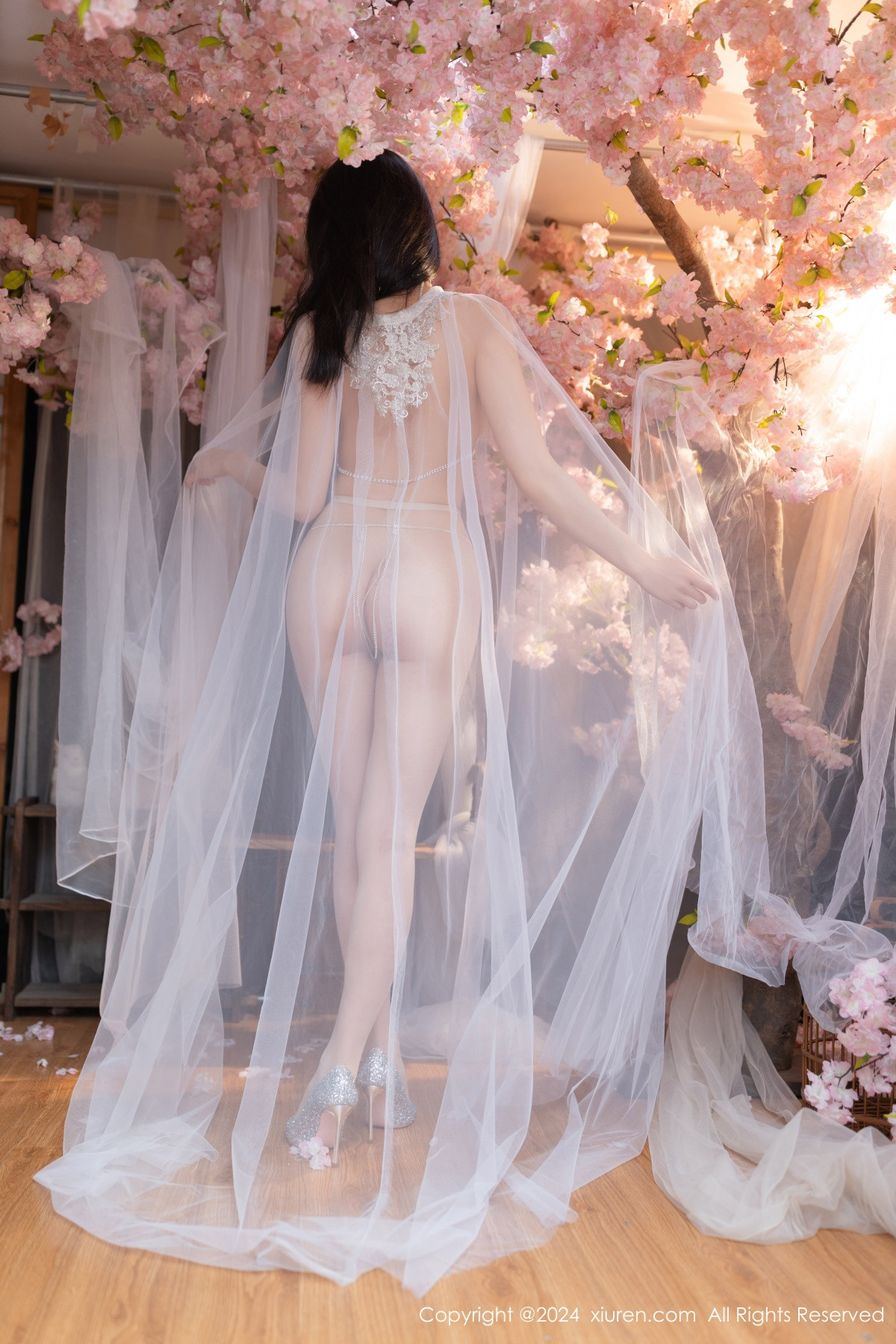 [秀人网] 2024.07.04 No.8807 陆萱萱 性感美腿  第20张