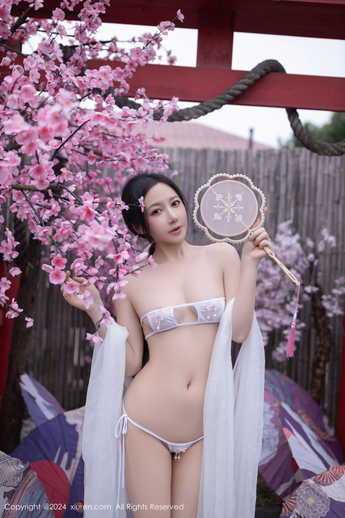 [秀人网] 2024.07.26 No.8927 鱼子酱Fish 美腿性感  第43张