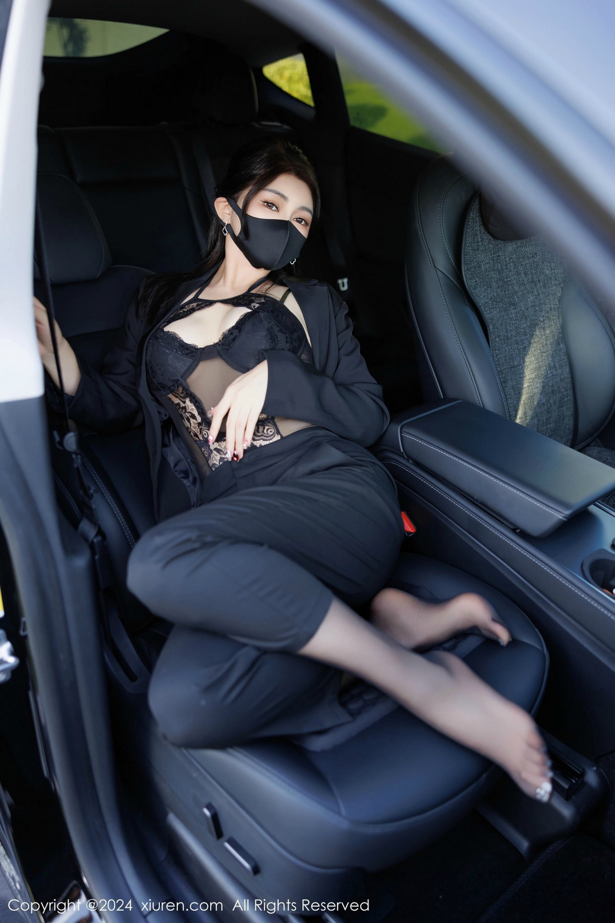 [秀人网] 2024.11.06 No.9405 凯竹Quinn 黑丝美腿  第28张