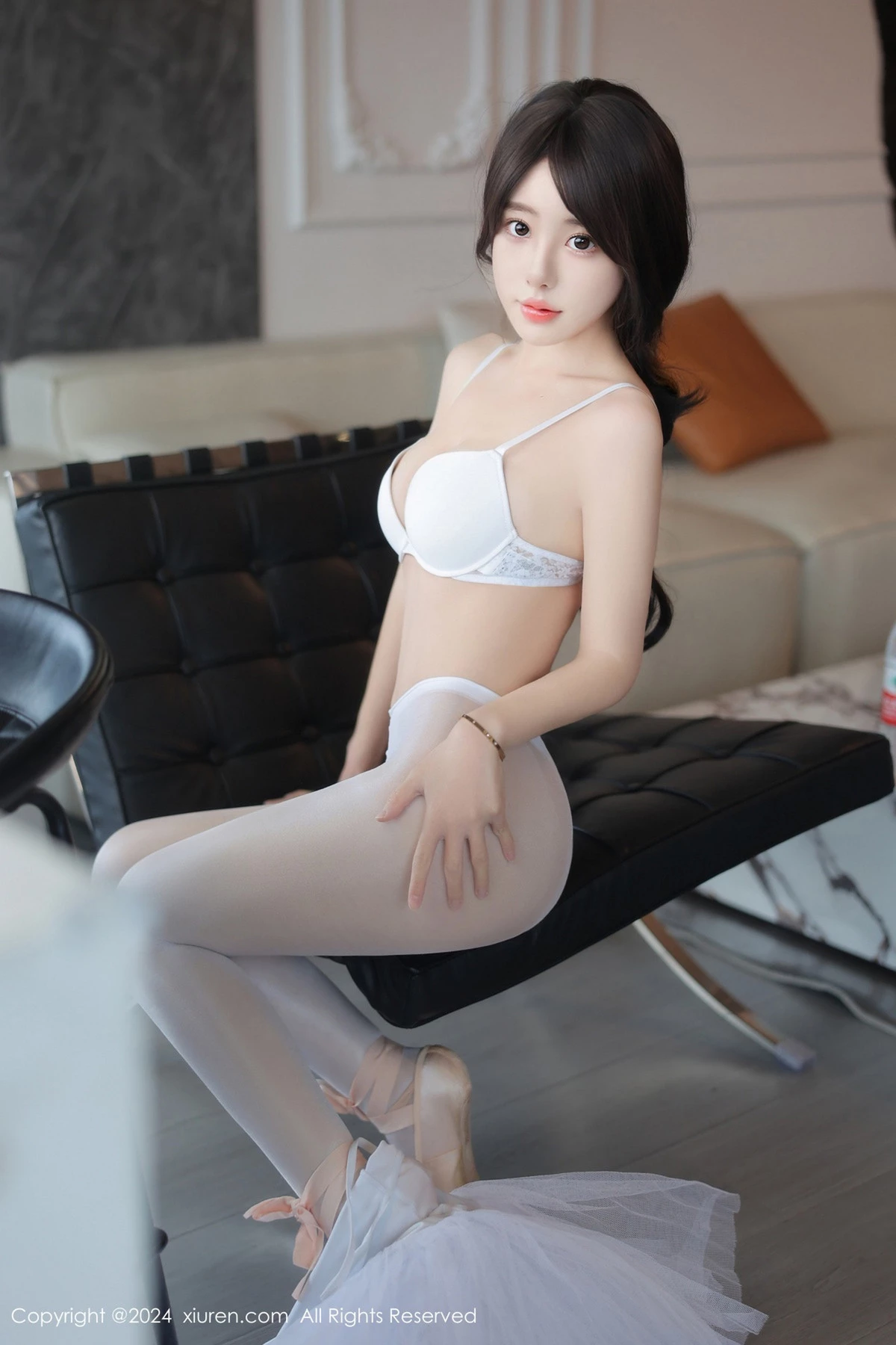 [秀人网] 2024.05.17 No.8564 桃妖夭 丝袜美腿  第31张