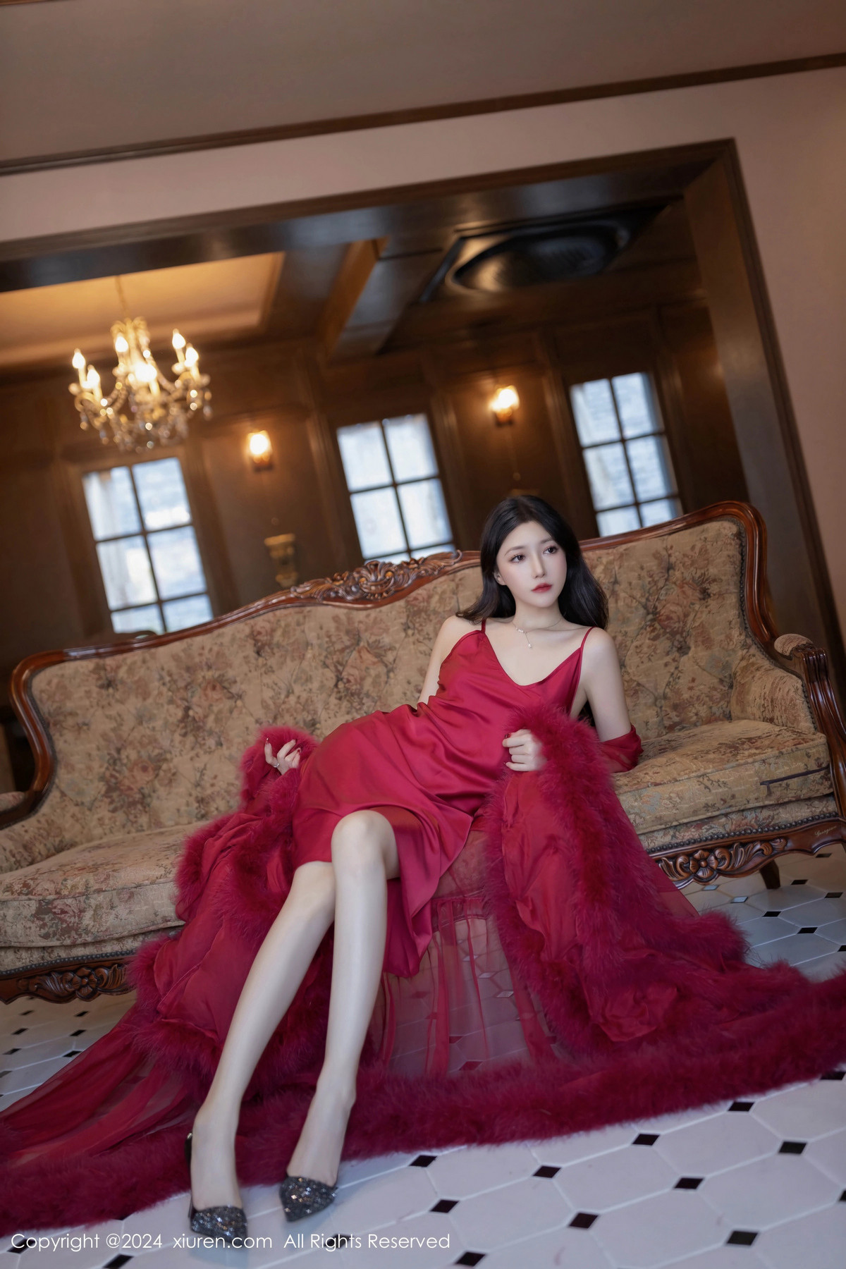 [秀人网] 2024.11.08 No.9422 鱼子酱Fish 美腿性感  第36张