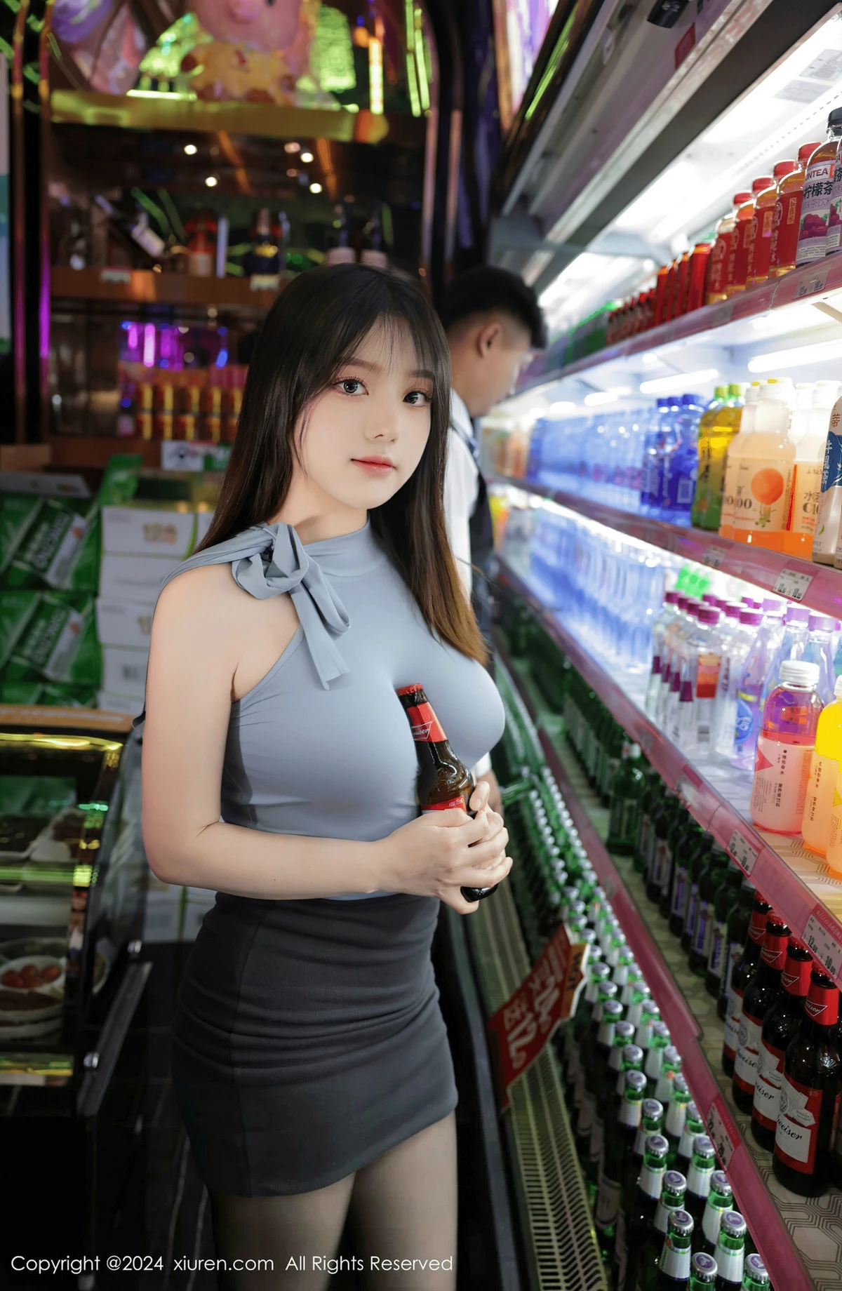 [秀人网] 2024.04.16 No.8402 豆瓣酱 美腿黑丝  第8张