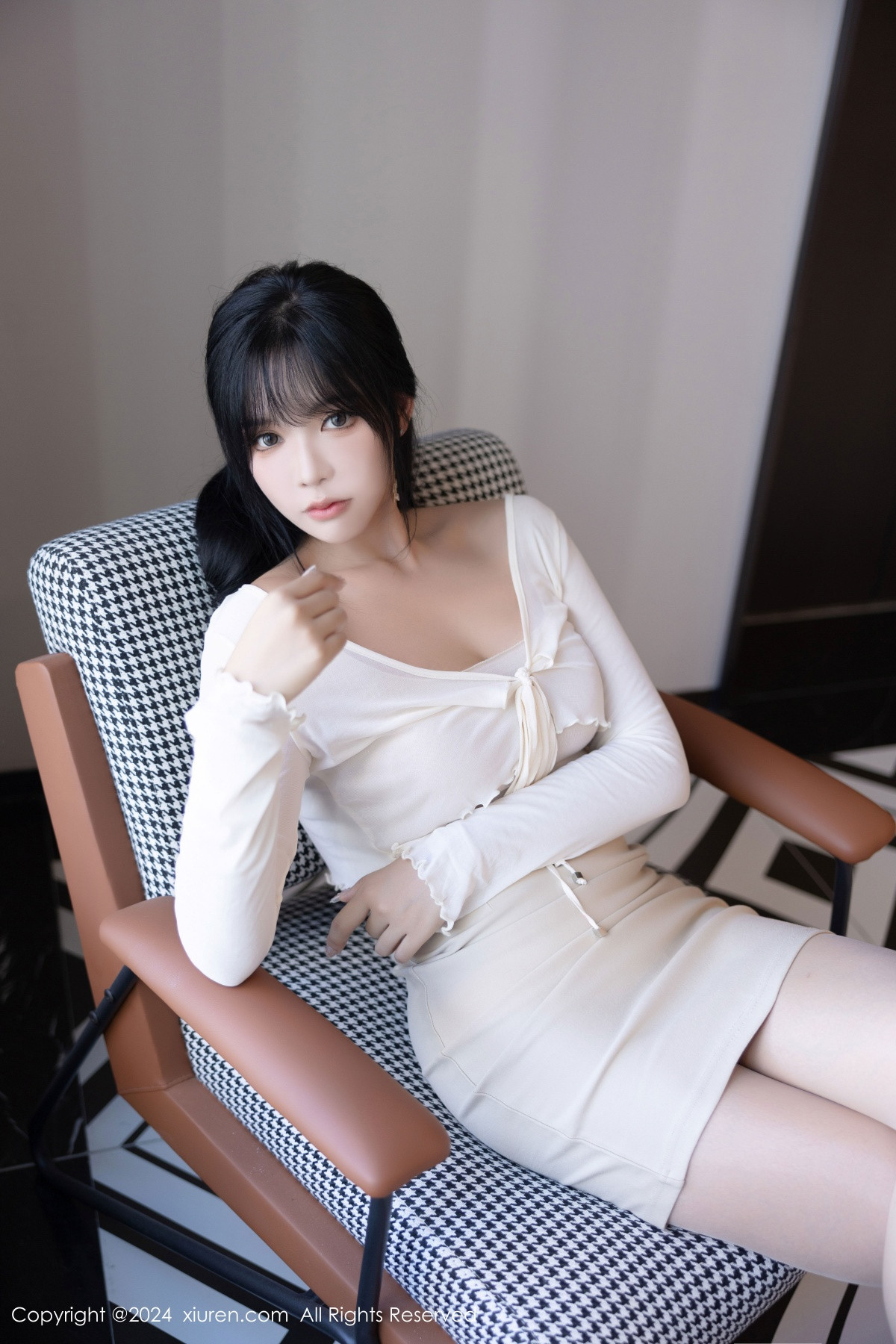 [秀人网] 2024.10.21 No.9320 娜比 美腿丝袜  第24张