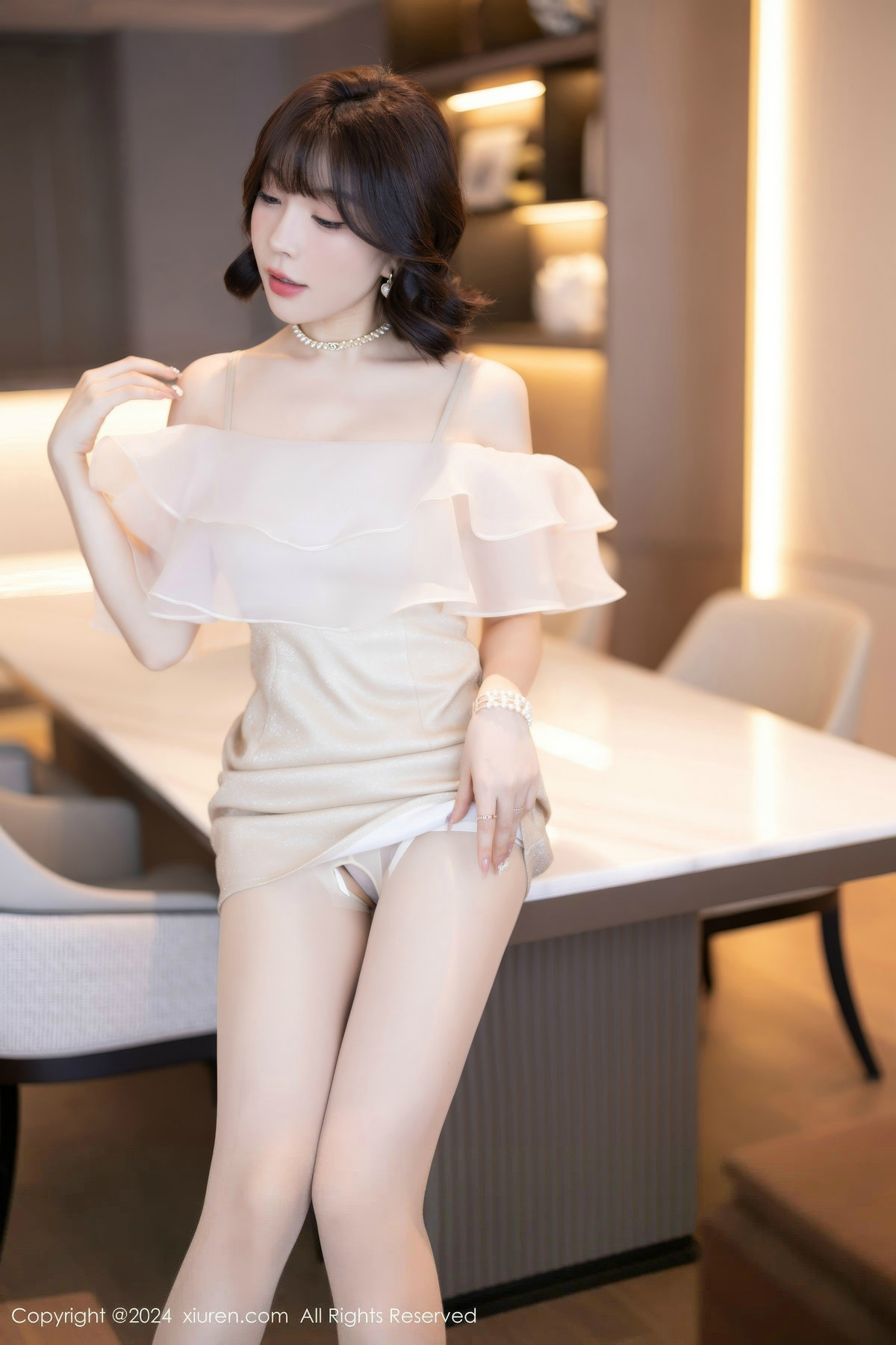 [秀人网] 2024.07.25 No.8917 徐莉芝Booty 丝袜美腿  第21张