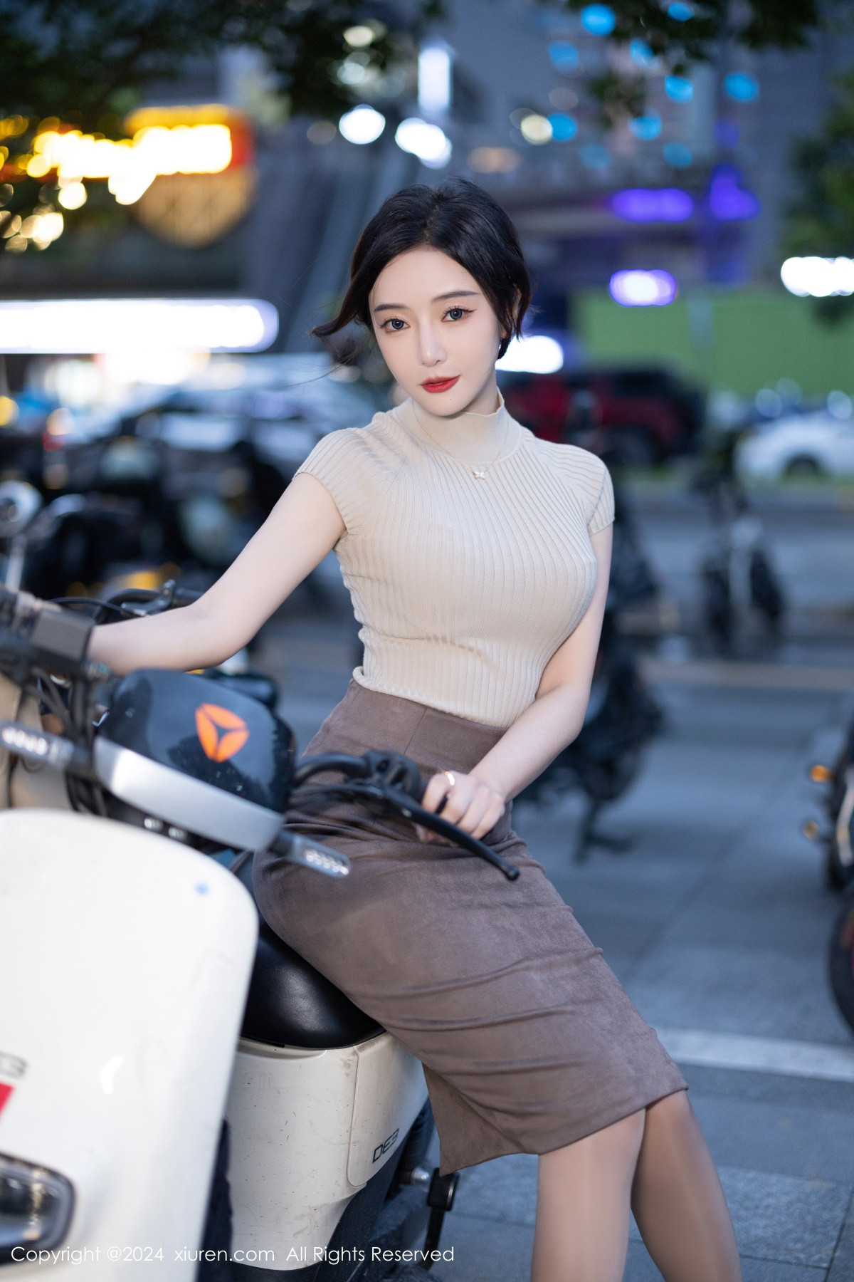 [秀人网] 2024.06.21 No.8741 王馨瑶yanni 丝袜美腿  第9张