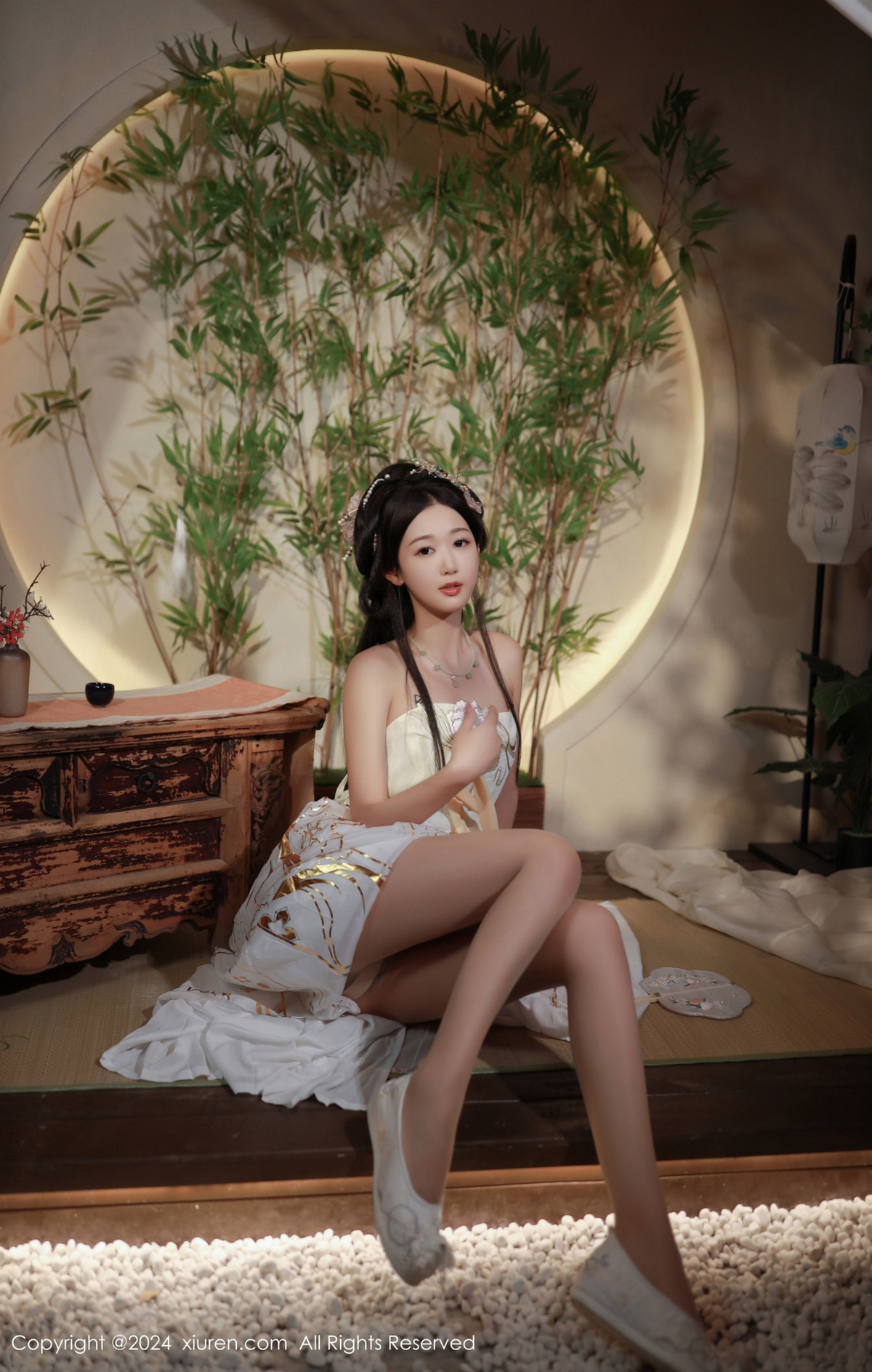 [秀人网] 2024.07.22 No.8898 唐安琪 丝袜美腿  第19张