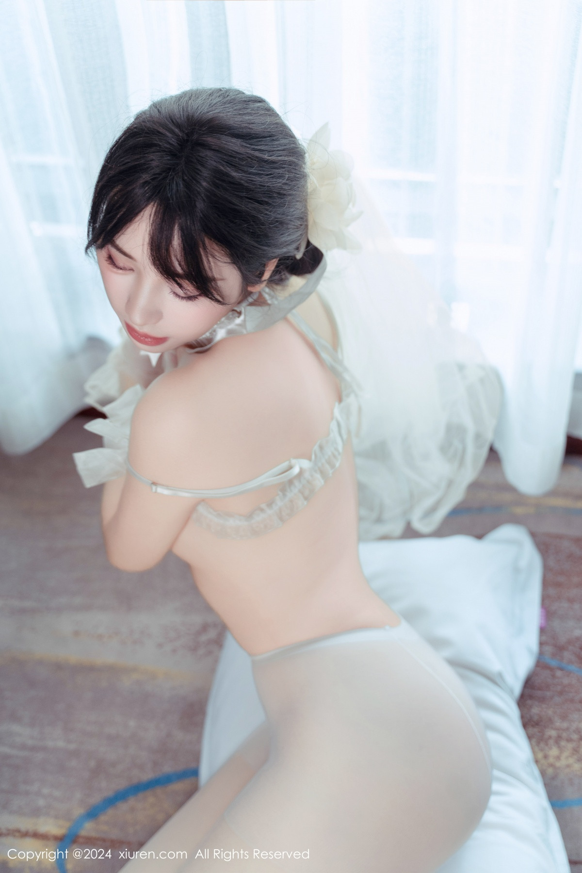 [秀人网] 2024.09.24 No.9197 汐汐爱吃草莓 丝袜美臀  第52张