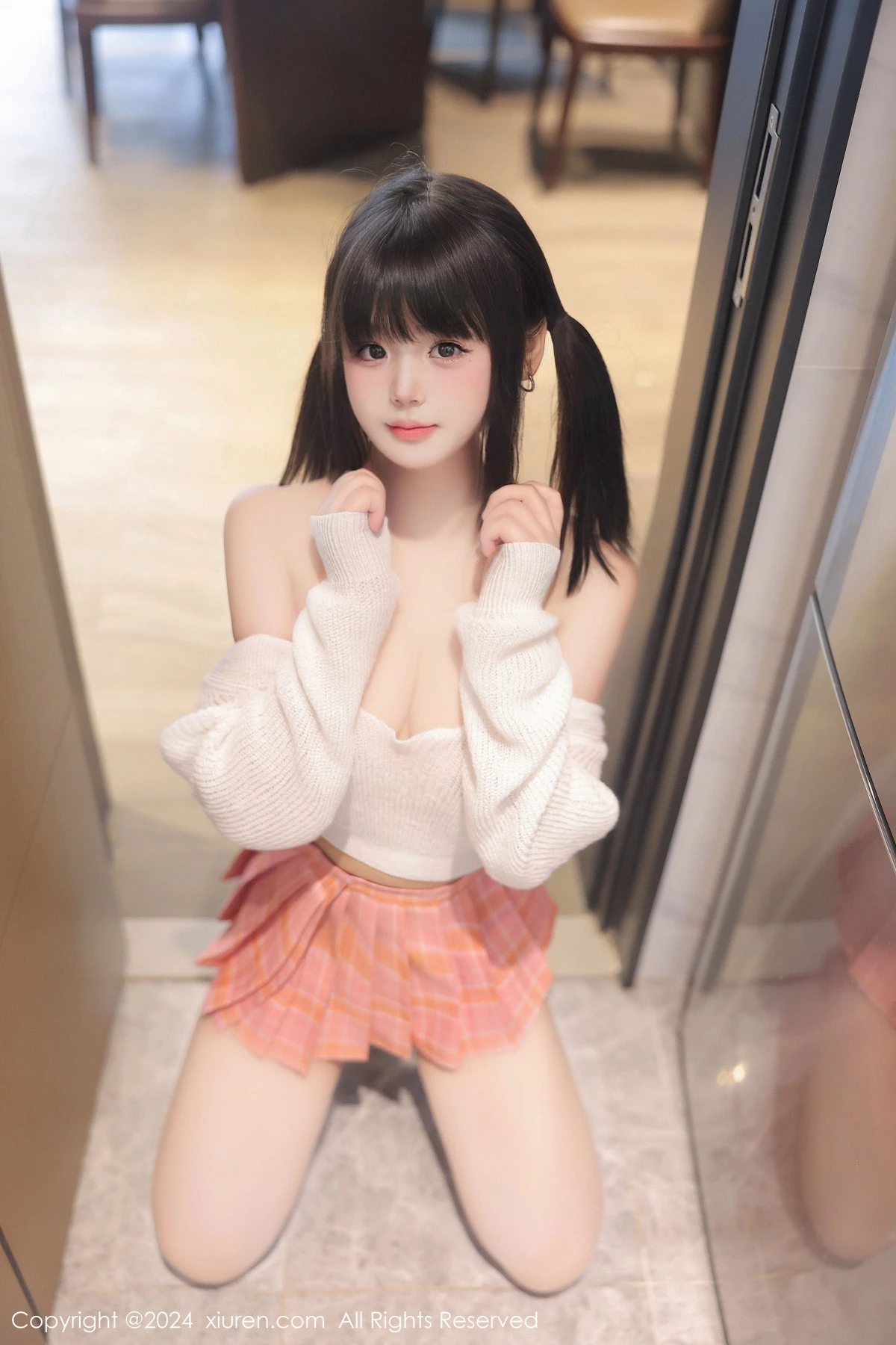 [秀人网] 2024.04.17 No.8404 徐若兮 新人美腿  第24张