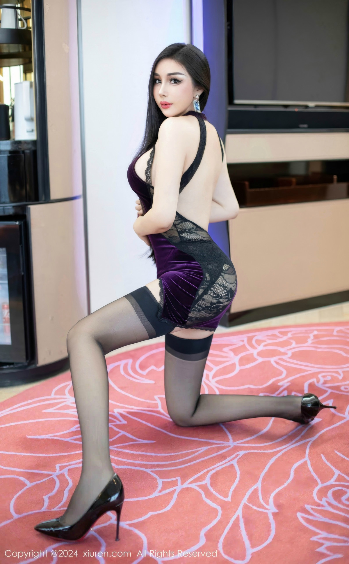 [秀人网] 2024.10.25 No.9341 田冰冰 黑丝美腿  第22张