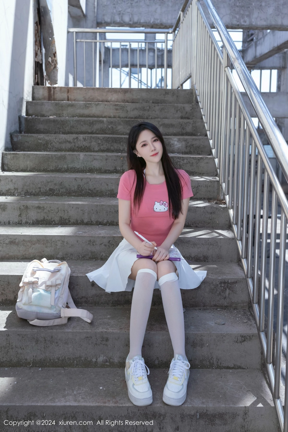 [秀人网] 2024.04.26 No.8457 鱼子酱Fish 天台少女  第2张